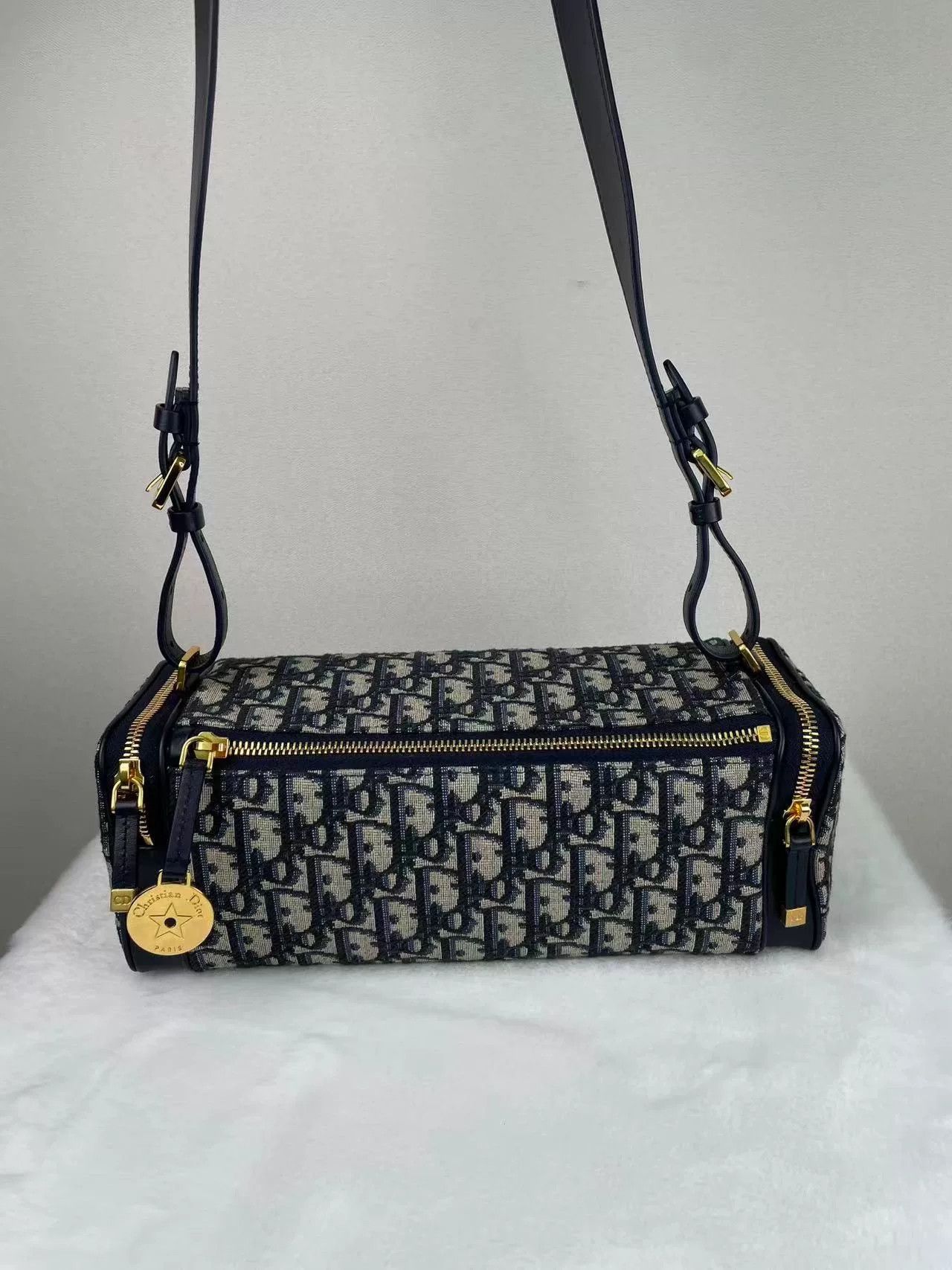 Dior Pre-loved Bag Very good condition Size ONE SIZE - 1 Thumbnail