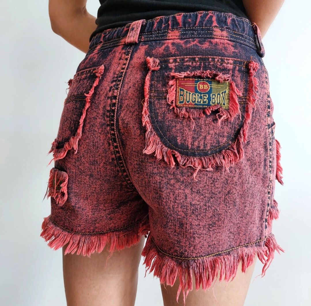 Bugle Boy Bugle Boy red acid wash shorts Size 28" / US 6 / IT 42 - 1 Thumbnail