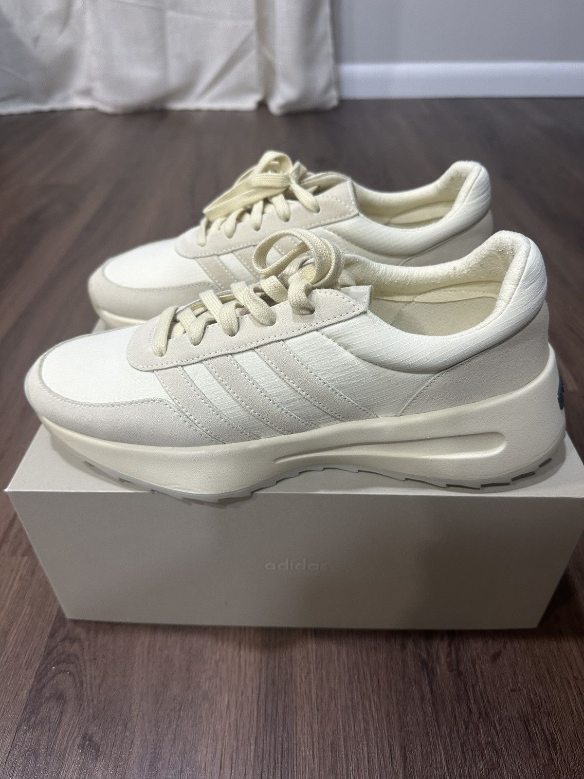 Adidas × Fear of God Fear of God Has Pale Yellow Los Angeles Runner Size US 9.5 / EU 42-43 - 2 Thumbnail