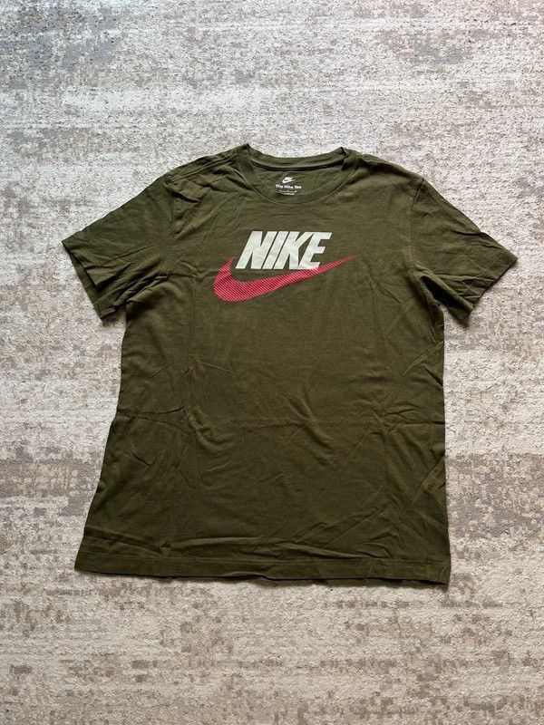 Nike Nike Sz L / S / M Lot x4 T-Shirt Size US M / EU 48-50 / 2 - 18 Thumbnail