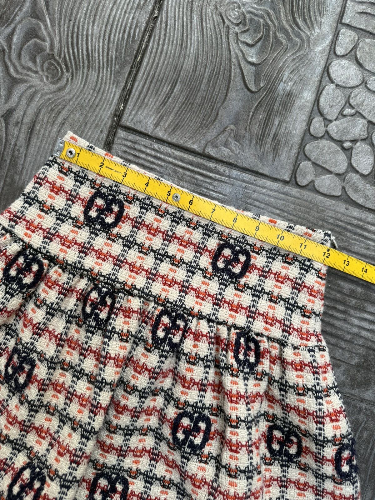 Gucci Gucci "GG" Tweed Mini Skirt Size 24" / US 00 / IT 34 - 15 Thumbnail