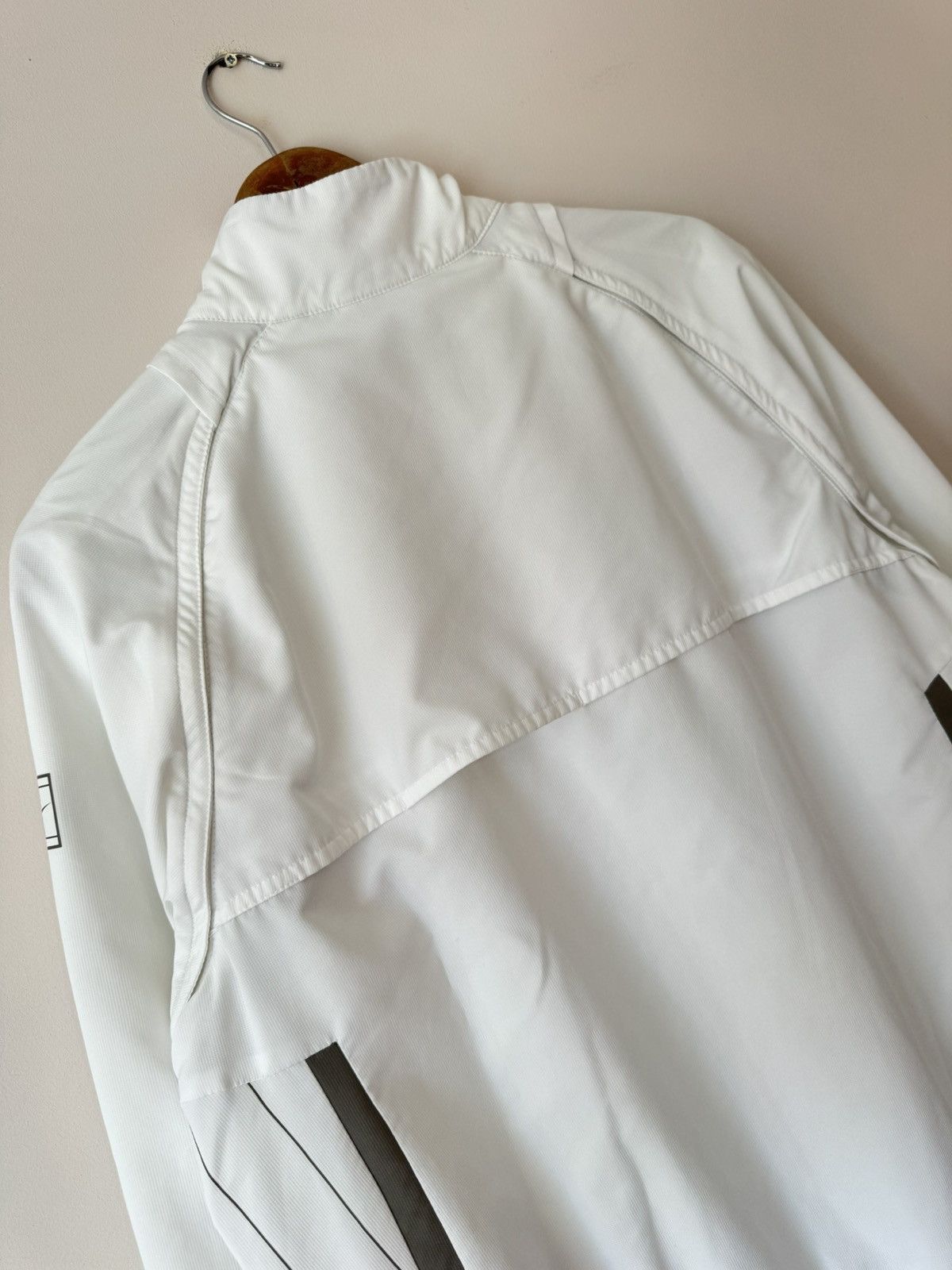 Nike Vintage Nike Zip Transformer Track Jacket White Tracksuit Size US L / EU 52-54 / 3 - 10 Thumbnail