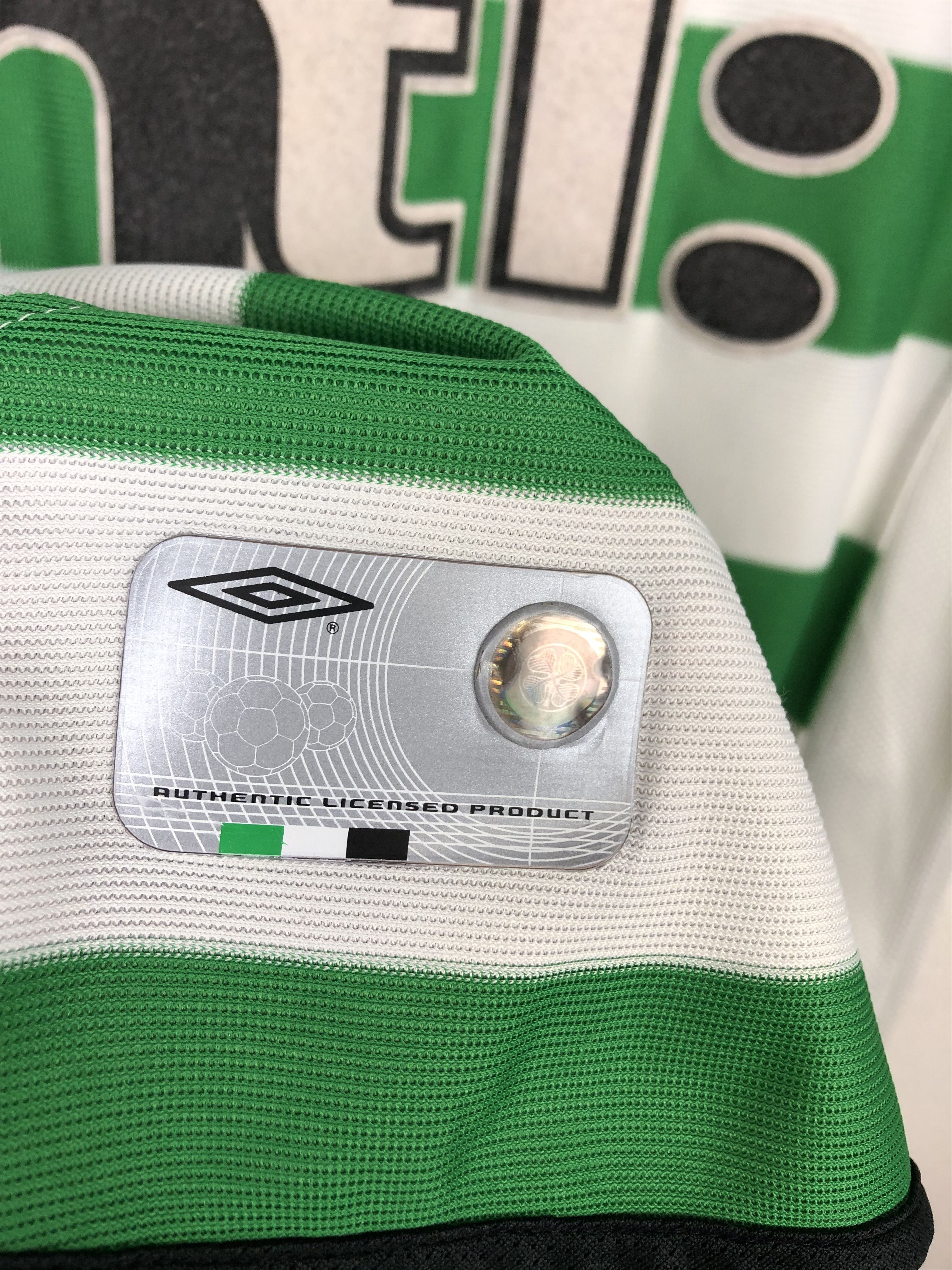 Vintage Celtic Home football shirt 2001 Soccer Umbro Jersey Trikot Size US S / EU 44-46 / 1 - 6 Thumbnail