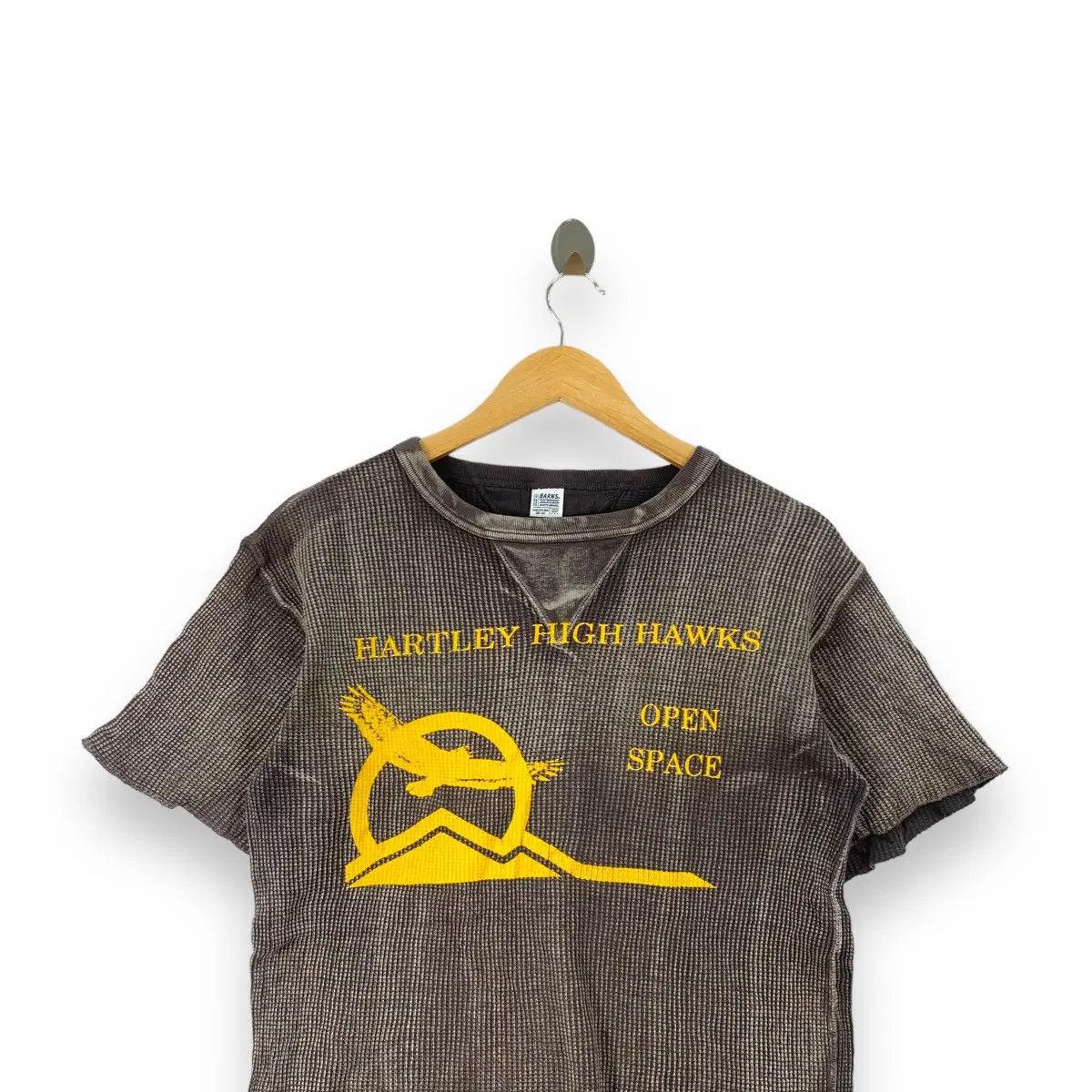 Vintage Vintage BARNS OUTFITTERS JAPAN Hartley Hawks Tee Shirt Size US M / EU 48-50 / 2 - 2 Thumbnail