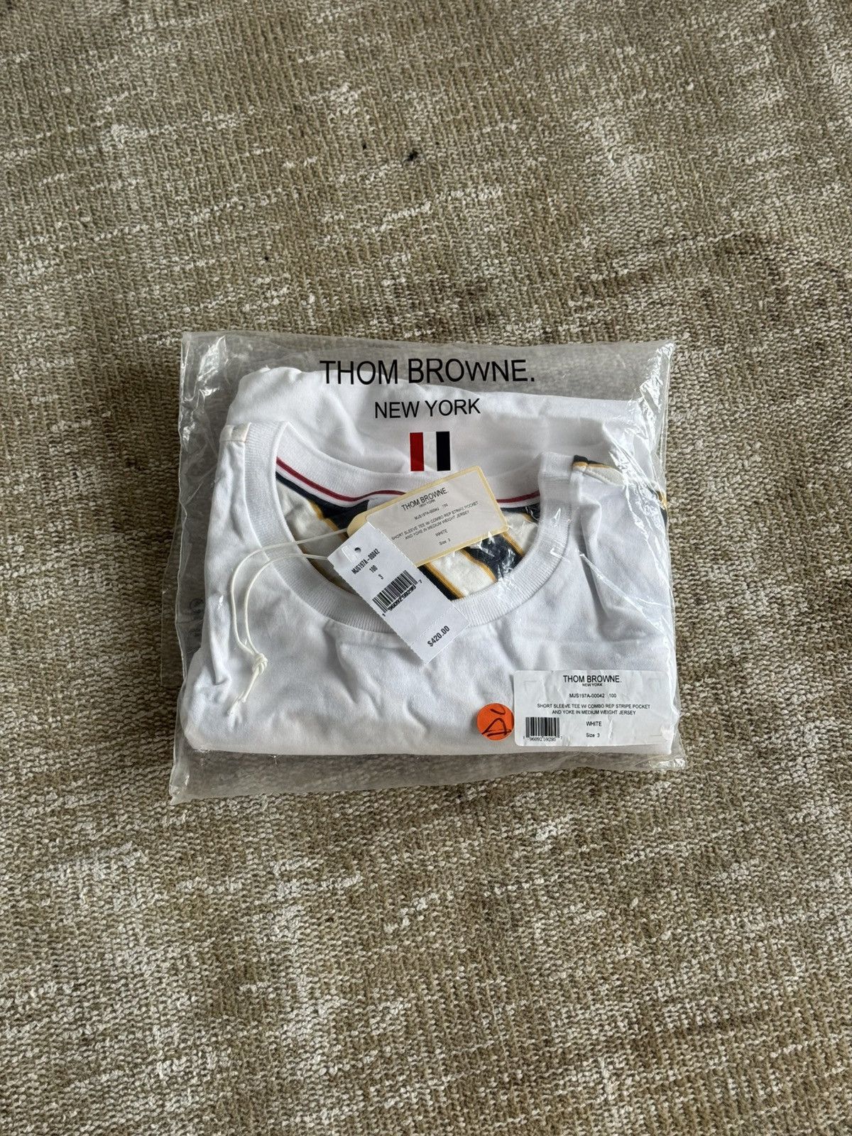 Thom Browne New Thom Browne Tie Stripe Pocket T-Shirt in White Sz 3 Size US M / EU 48-50 / 2 - 2 Thumbnail