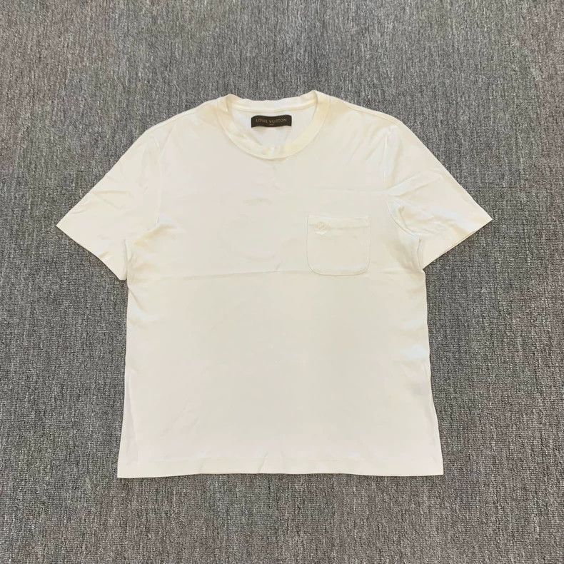 Louis Vuitton Louis Vuitton White Pocket Logo T-shirt Size US M / EU 48-50 / 2 - 1 Thumbnail