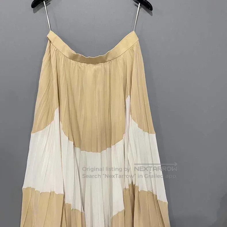 Louis Vuitton Louis Vuitton Silk Skirt Size 35" - 1 Thumbnail
