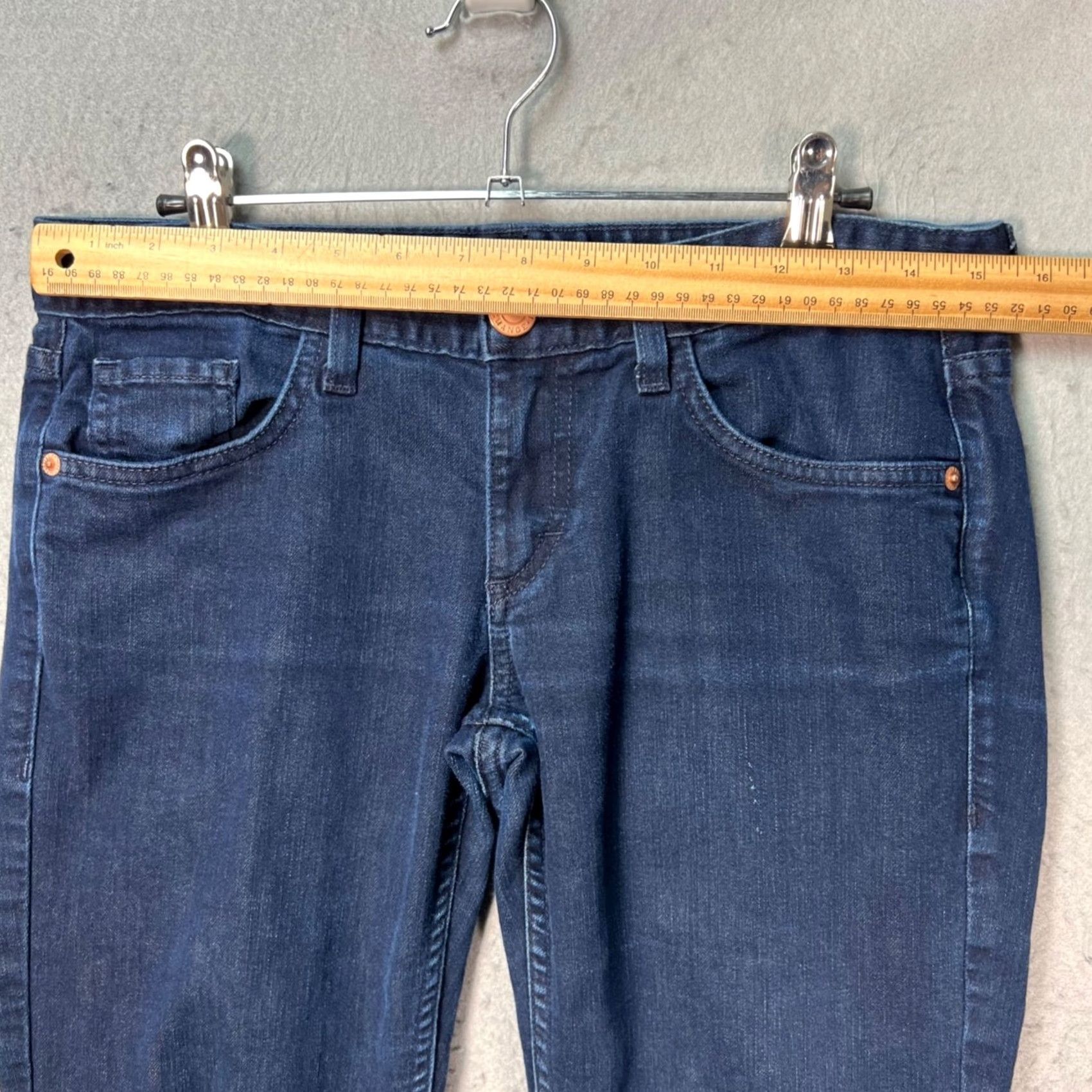 Armani Exchange Armani Exchange Womens Jeans Skinny Regular Dark Wash 8 Blue USA 5-Pocket Stretch Inseam 27in Low Rise Denim US Made Size 30" / US 8 / IT 44 - 6 Thumbnail