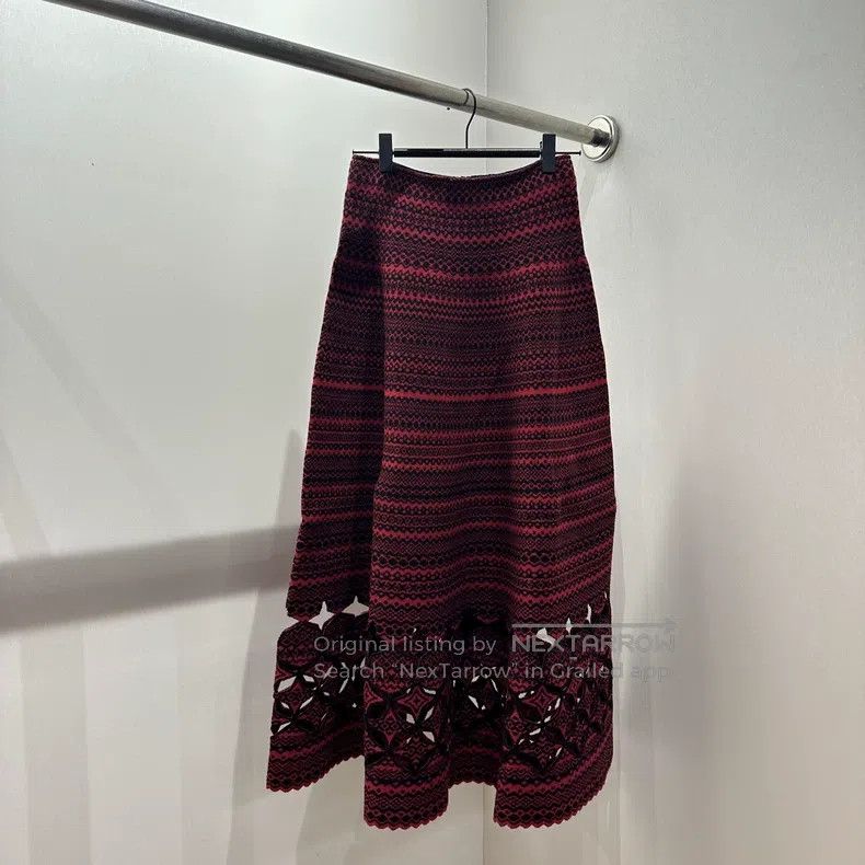 Fendi Fendi Cut-out zipper mid-length wool skirt Size 25" / US 0 / IT 36 - 2 Thumbnail