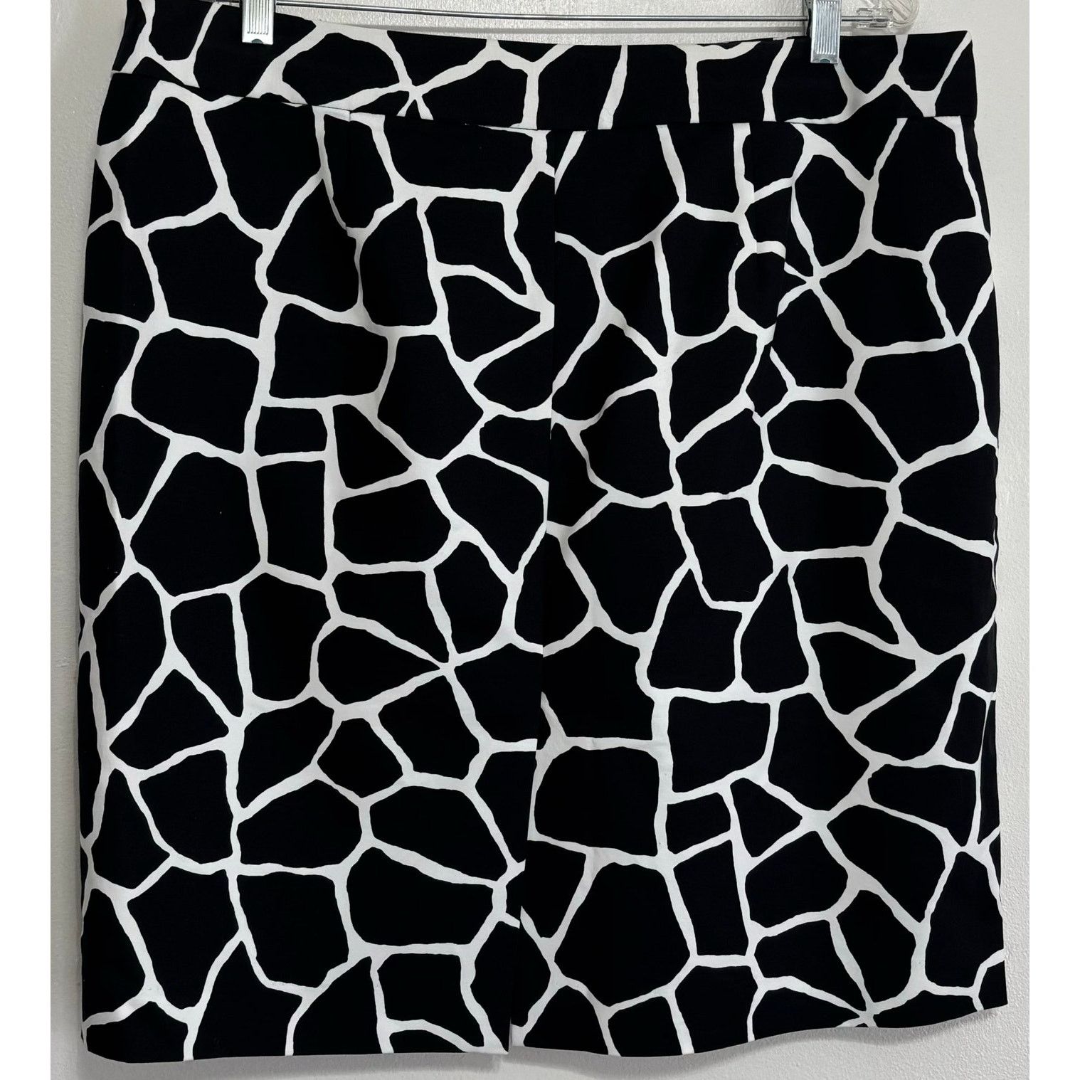 Michael Kors Michael Kors Giraffe Print Pencil Skirt 16 Belted Zip Front Size 38" / US 16 / IT 52 - 2 Thumbnail