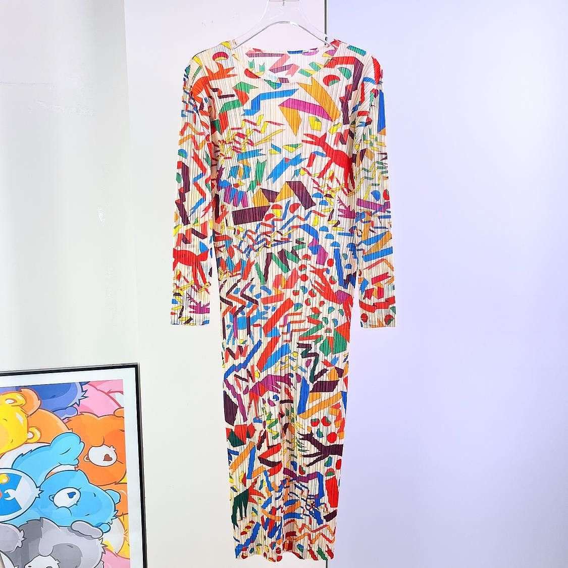 Pleats Please Issey Miyake PLEATS PLEASE ISSEY MIYAKE Graphic Print Midi Dress Size 2 Size M / US 6-8 / IT 42-44 - 1 Thumbnail