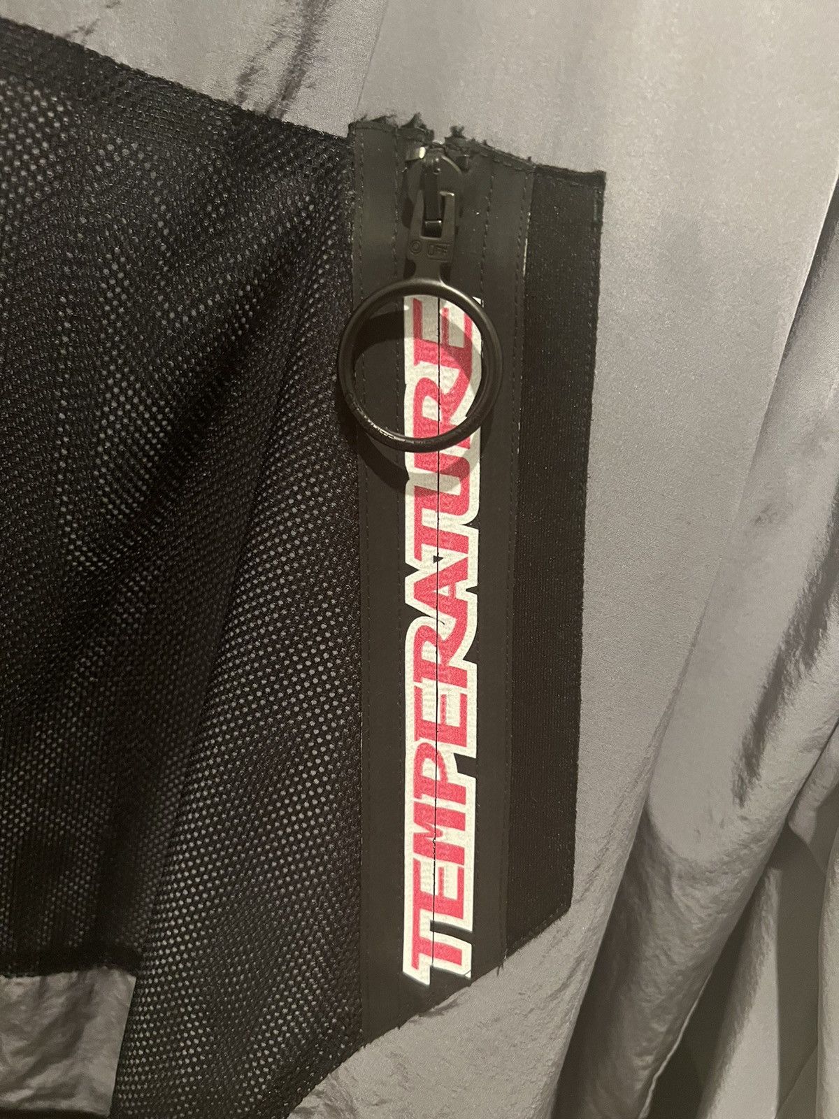 Off-White 18SS Nylon Sweater Size US M / EU 48-50 / 2 - 6 Thumbnail