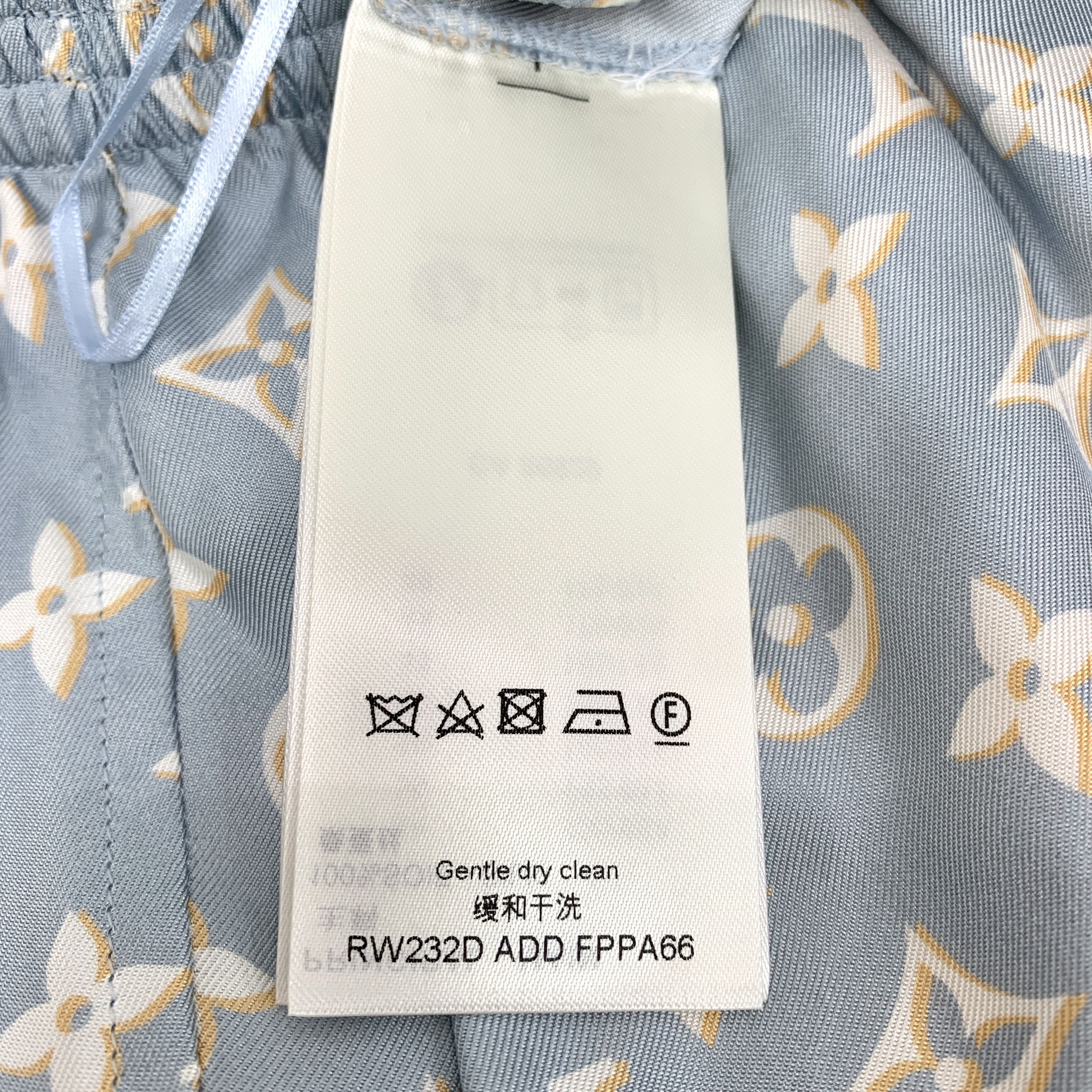 Louis Vuitton Louis Vuitton Shorts – Blue Monogram Stripe Silk (Size 38) Size 38" / US 16 / IT 52 - 5 Thumbnail