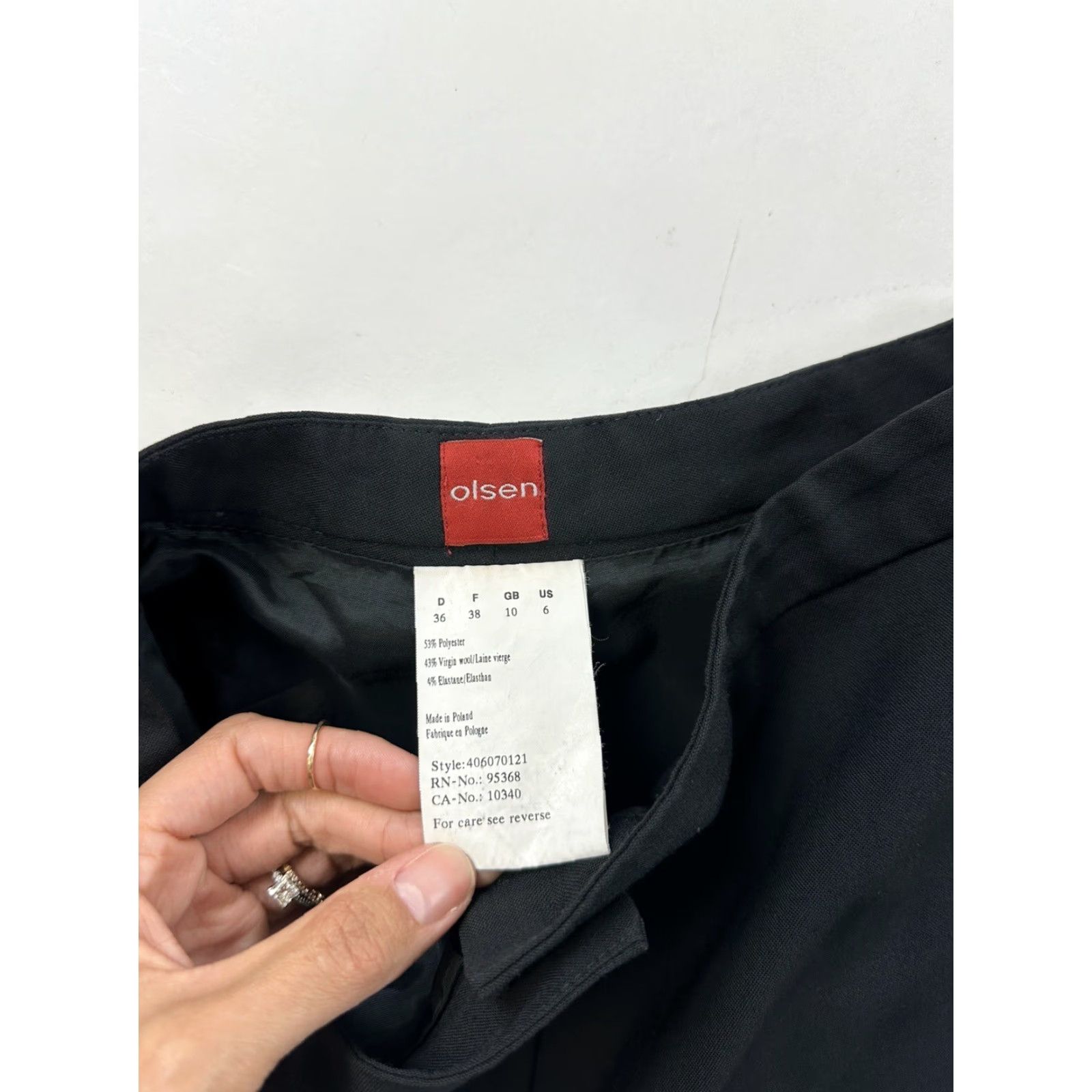Vintage Olsen Dress Pants Women’s 6 Black Wool Blend - Dress Pants Black Women’s 6 Olsen Zip Pockets 28 Inseam Knit Stretch Retro City - Womens Size 28" / US 6 / IT 42 - 3 Thumbnail