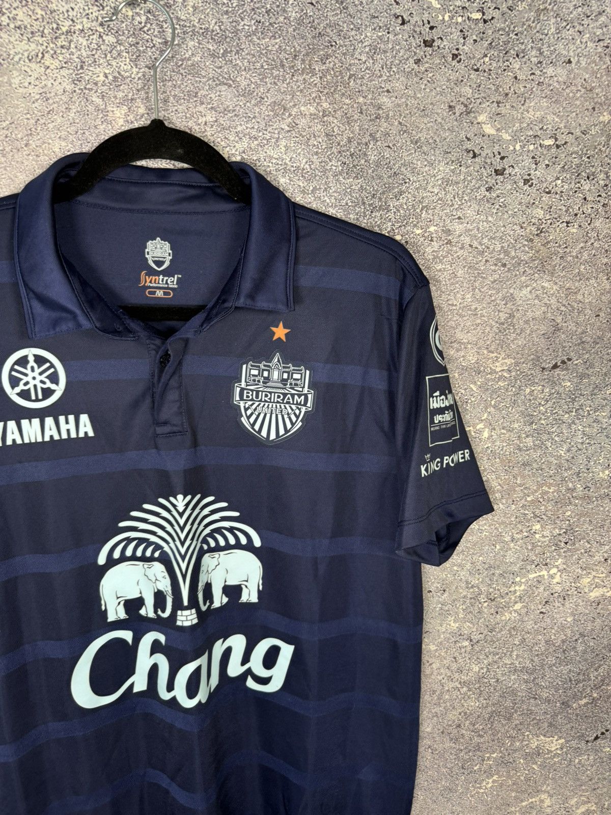 Vintage Buriram United 2017/18 Home Soccer Jersey Medium Size US M / EU 48-50 / 2 - 2 Thumbnail