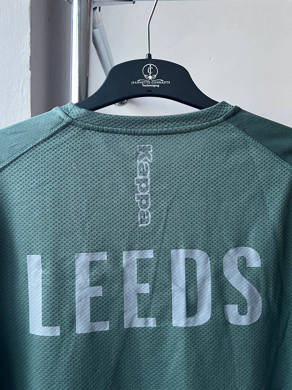 Kappa 2019/20 LEEDS UNITED TRAINING SOCCER JERSEY FOOTBALL SHIRT M Size US M / EU 48-50 / 2 - 13 Thumbnail