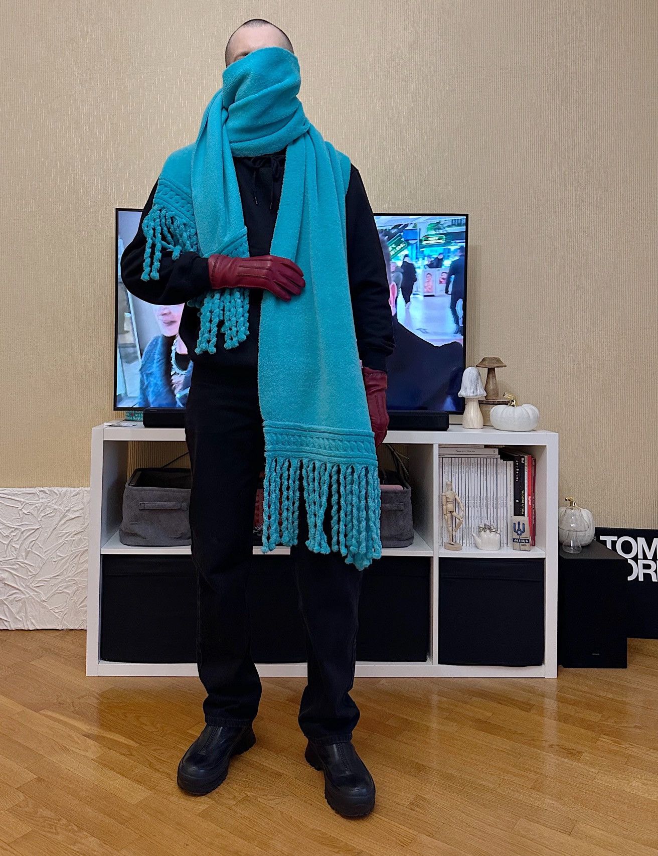 Balmain BALMAIN FW2001 Oversized Fringe Turquoise Scarf decarnin pin Size ONE SIZE - 1 Thumbnail
