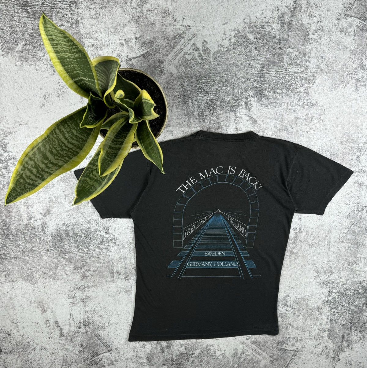 Band Tees Fleetwood Mac Europe 1988 The Mac Is Back Very Rare T Shirt Size US S / EU 44-46 / 1 - 2 Thumbnail