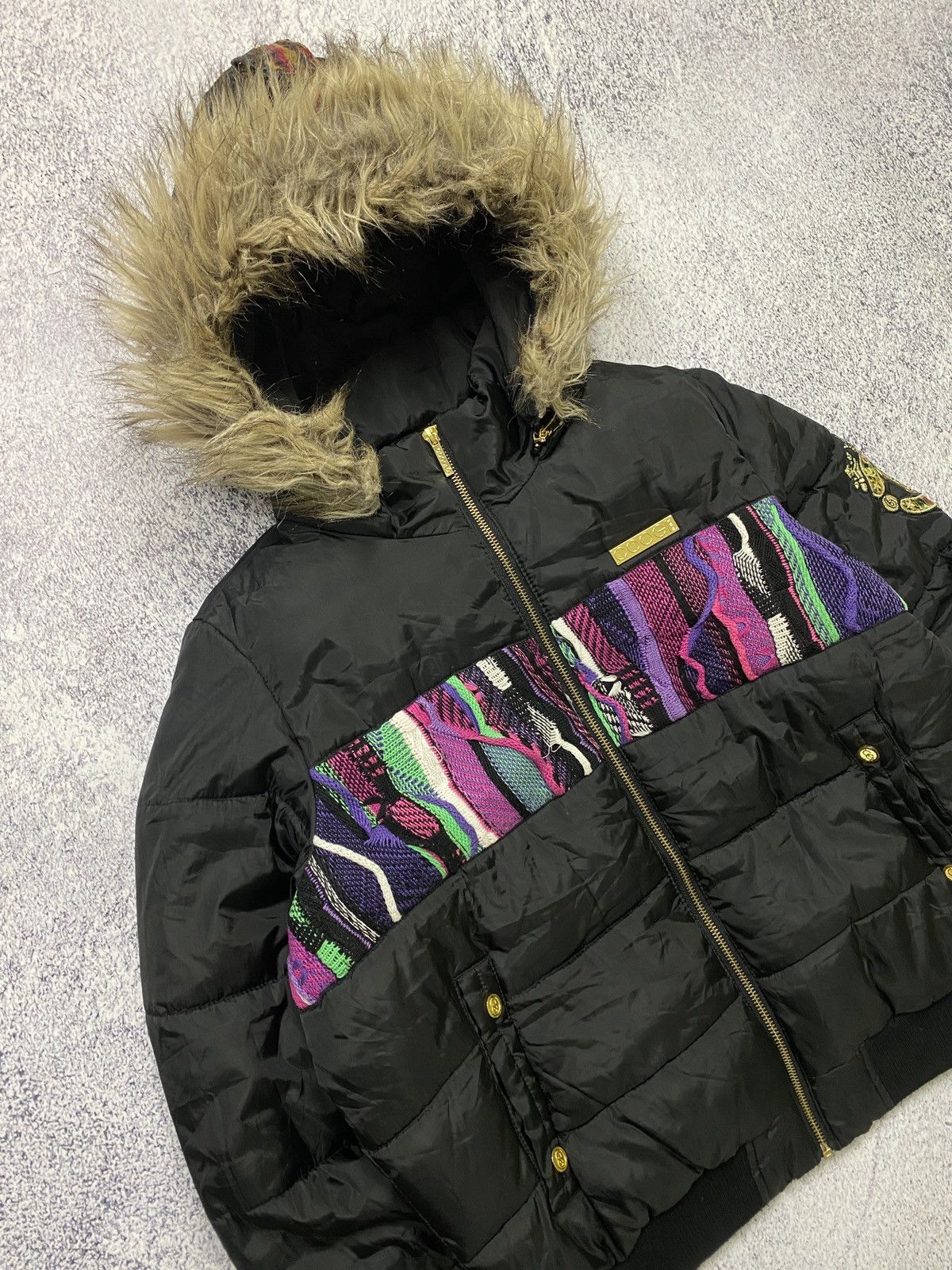 Rare Design Vintage Brand Coogi Puffer Jacket 2000s