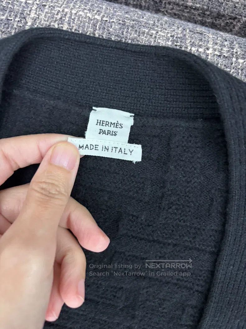 Hermes Hermes Black Cashmere Knit Cardigan with Wooden Buttons an Size XS / US 0-2 / IT 36-38 - 3 Thumbnail