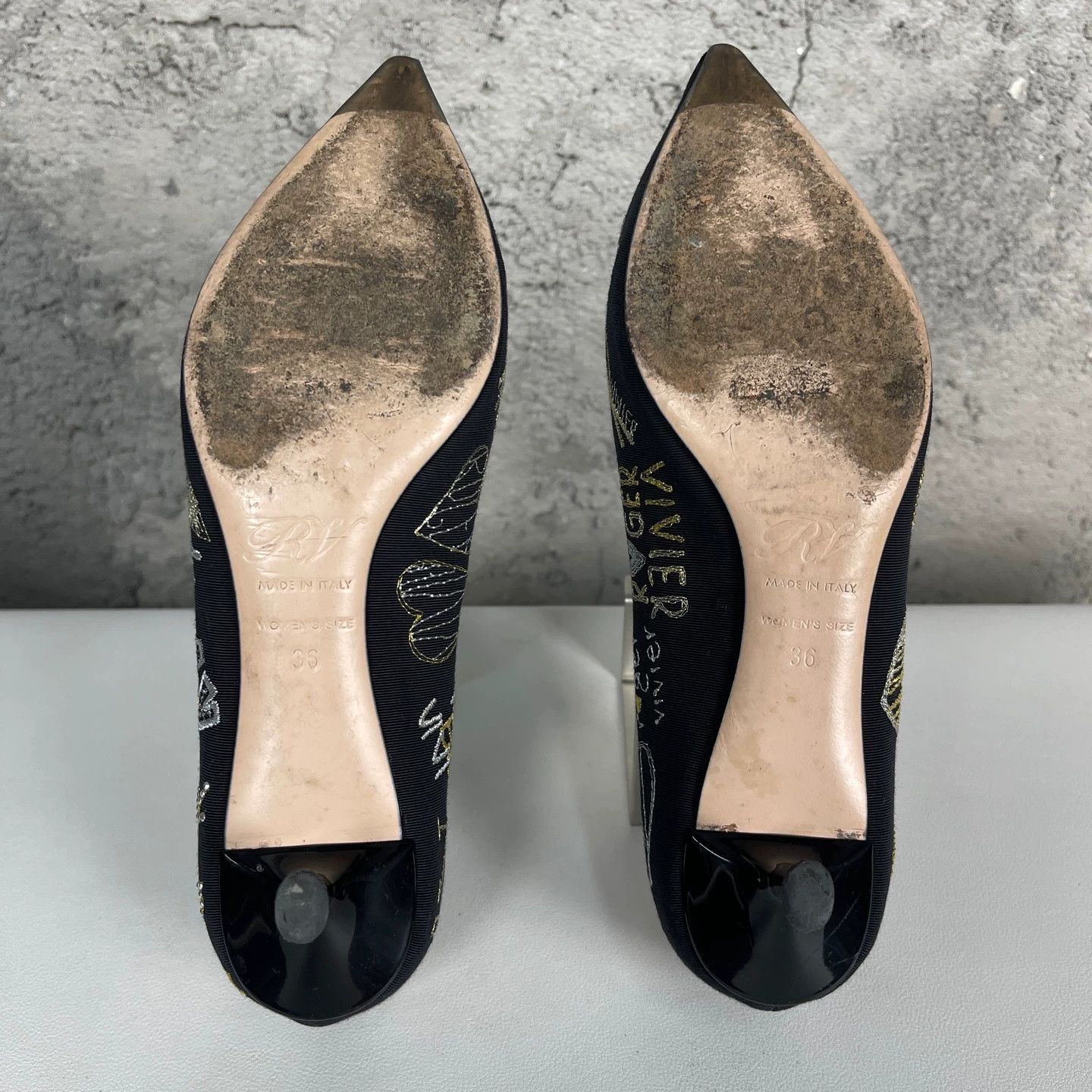 Roger Vivier RV Kitten Heel Pumps Size 36 Size US 5.5 / IT 35.5 - 8 Thumbnail