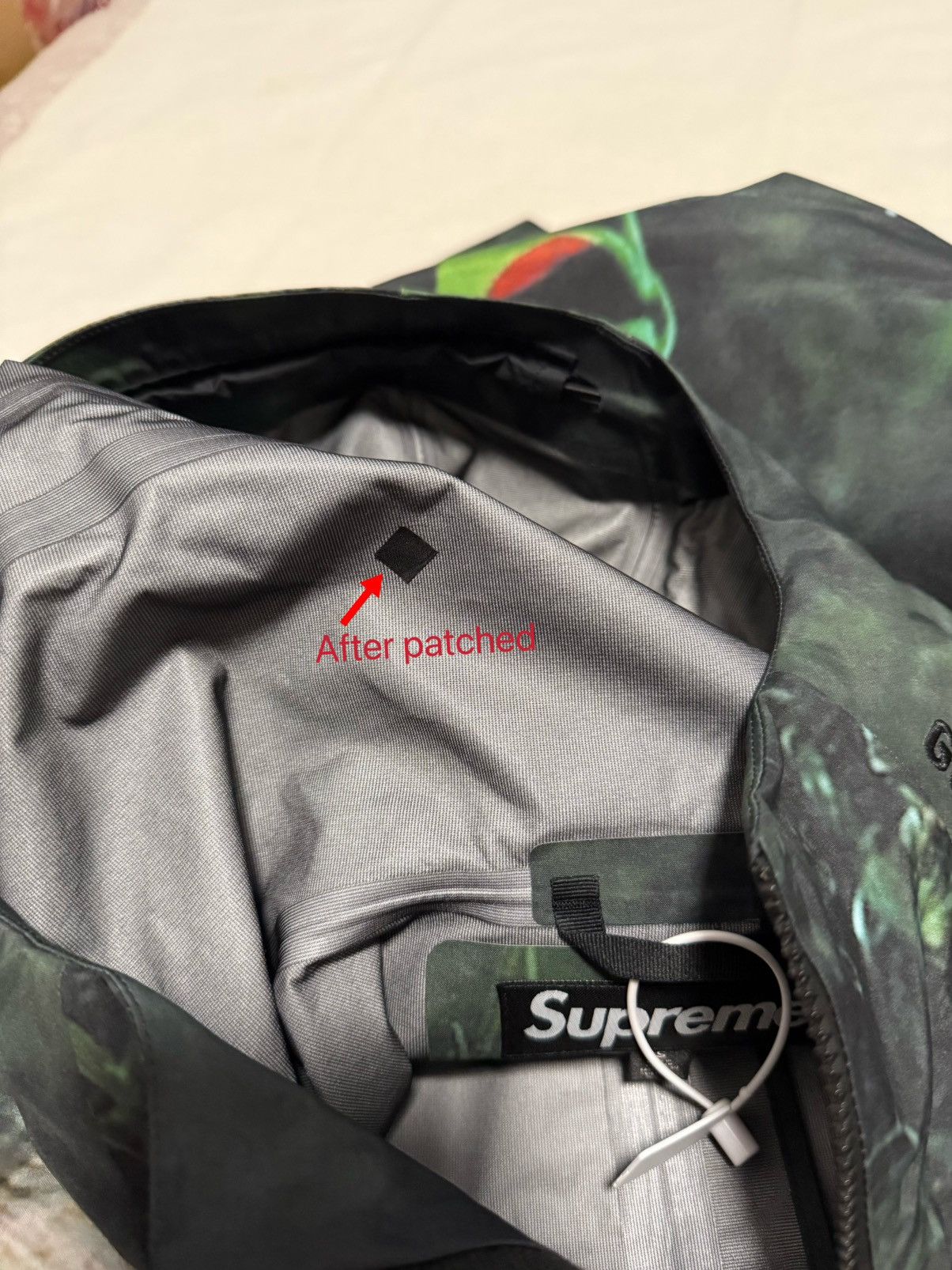 Supreme Supreme kermit gore tex taped seam shell Jacket Size US S / EU 44-46 / 1 - 13 Thumbnail
