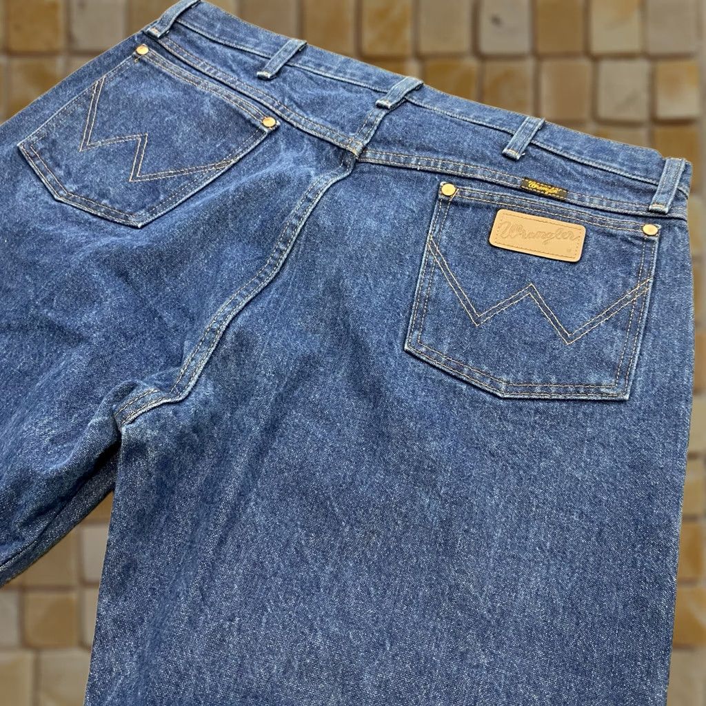 Wrangler VINTAGE Wrangler Jeans Mens 38x30 Blue 13MWZ Cowboy Cut Western Distressed USA Cowboy Hat? Size US 38 / EU 54 - 1 Thumbnail