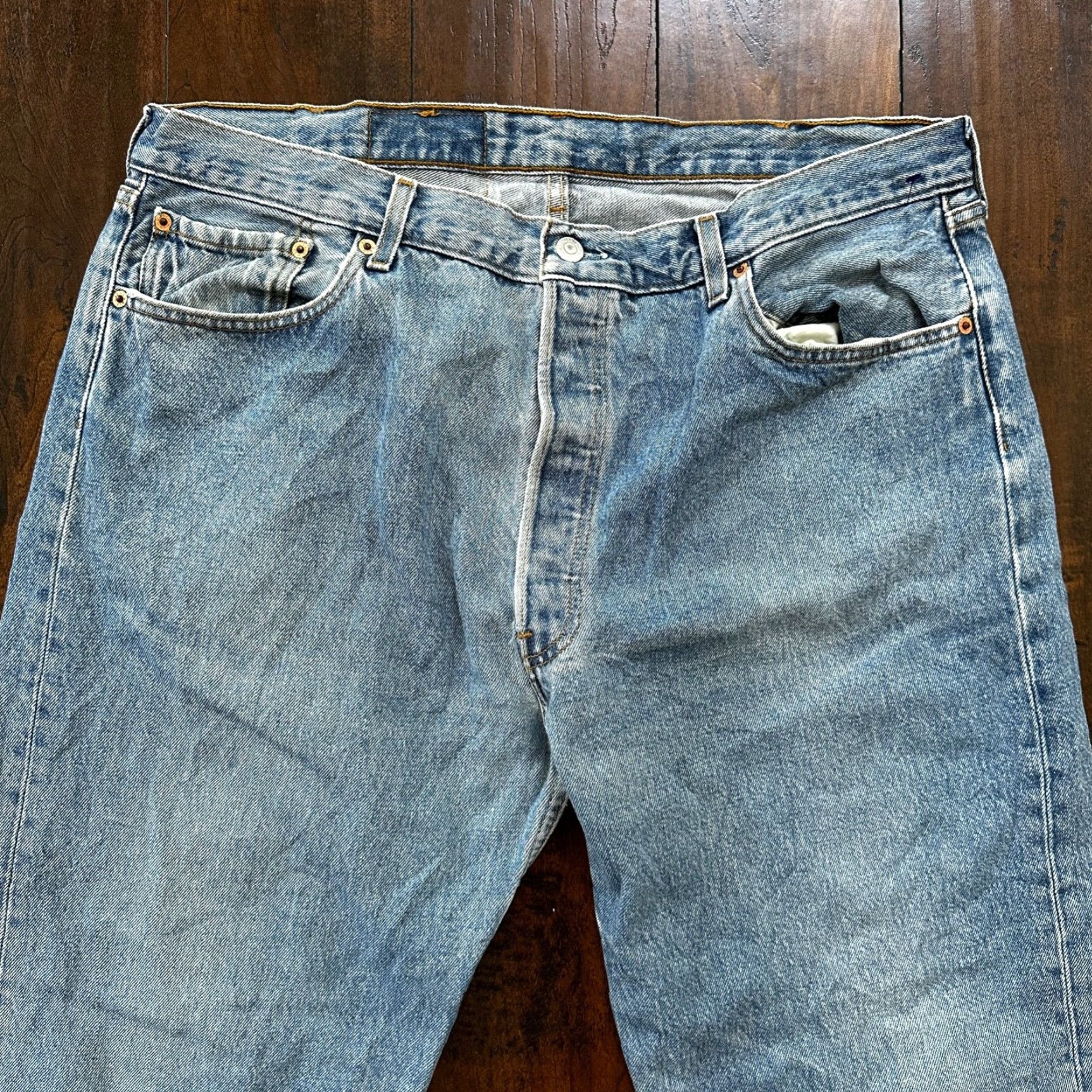 Levi's VINTAGE Levi's 501 90s Straight Leg Jeans 40x36 Light Wash Denim Men Size US 40 / EU 56 - 2 Thumbnail