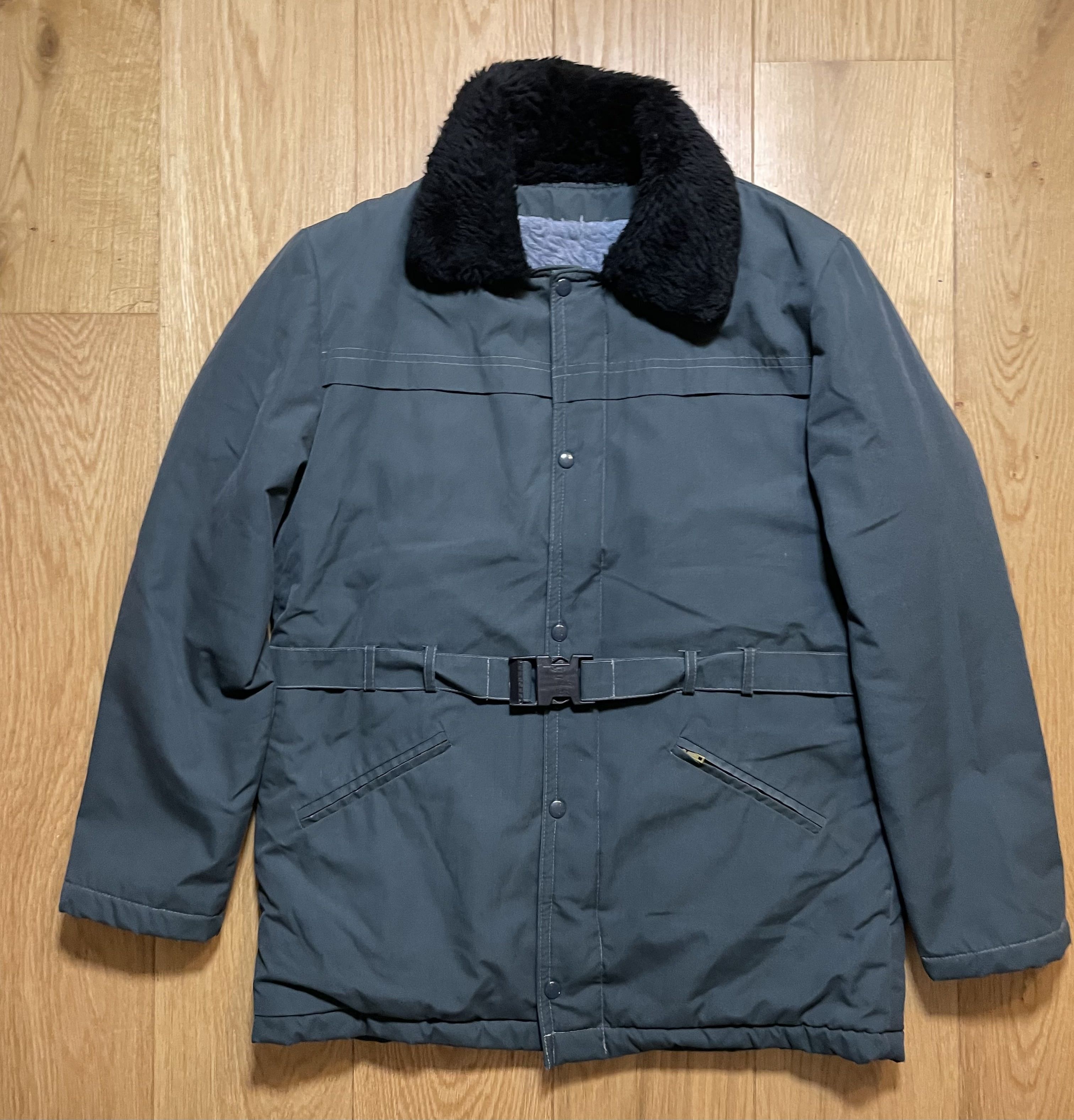 Vintage Vintage Green Belted Coat Faux Fur Collar Jacket Size US M / EU 48-50 / 2 - 1 Thumbnail