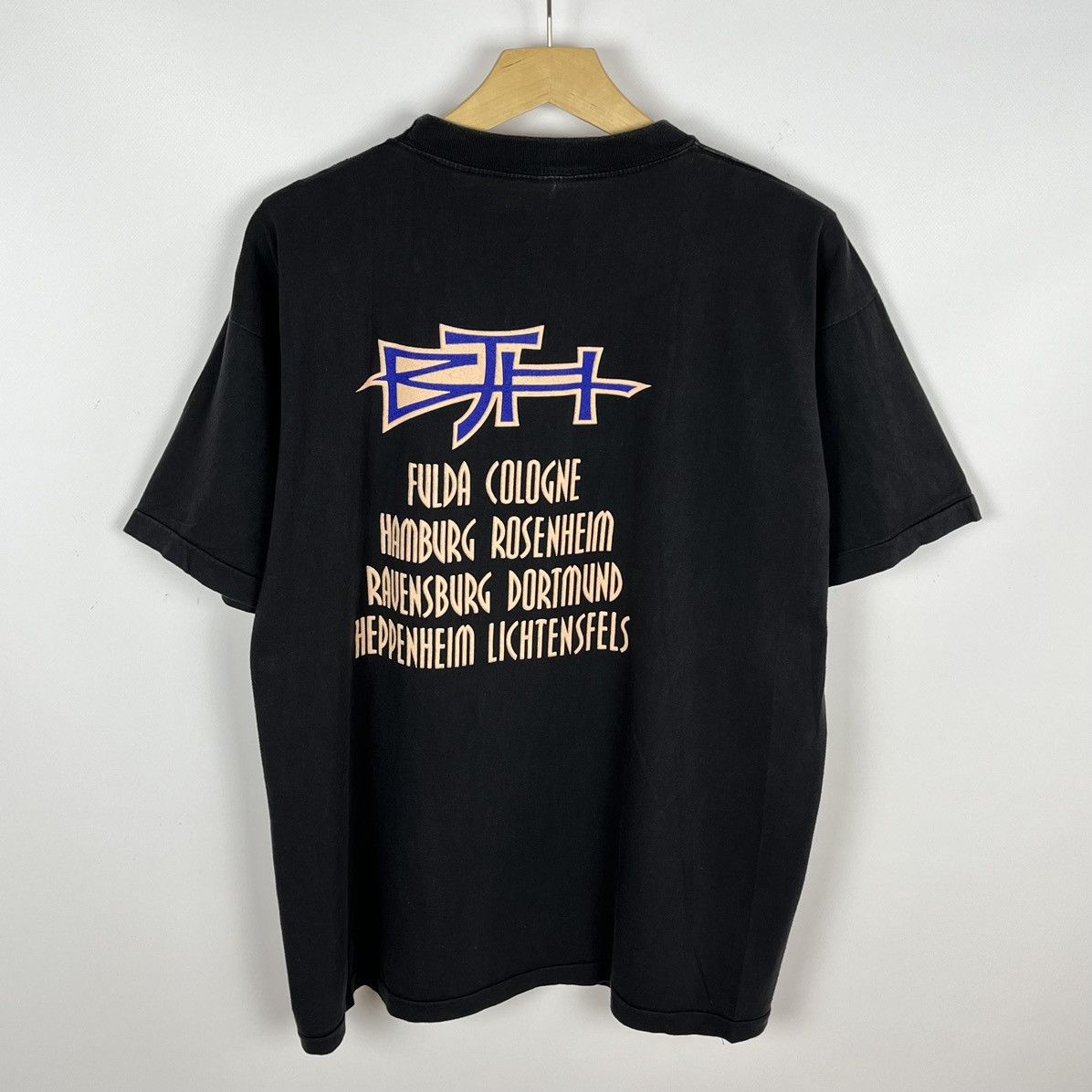 Band Tees Vintage Barclay James Harvest “caught in the light” tee 1993 Size US L / EU 52-54 / 3 - 10 Thumbnail