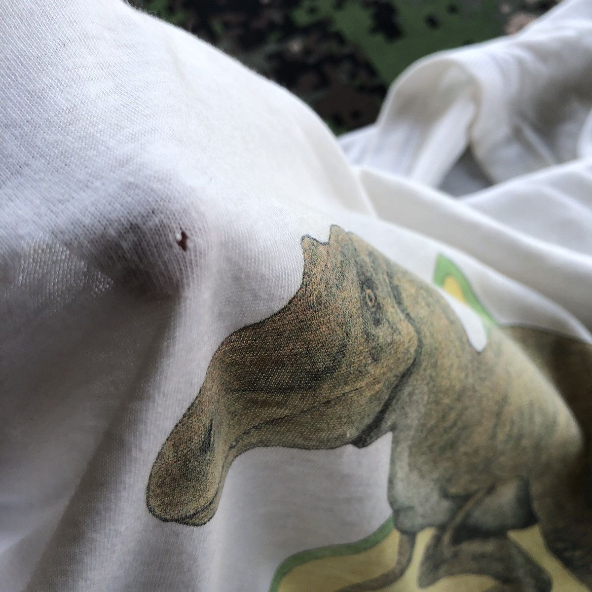 Vintage Vtg Tyrannosaurus Rex Art Tshirt Size US M / EU 48-50 / 2 - 9 Thumbnail