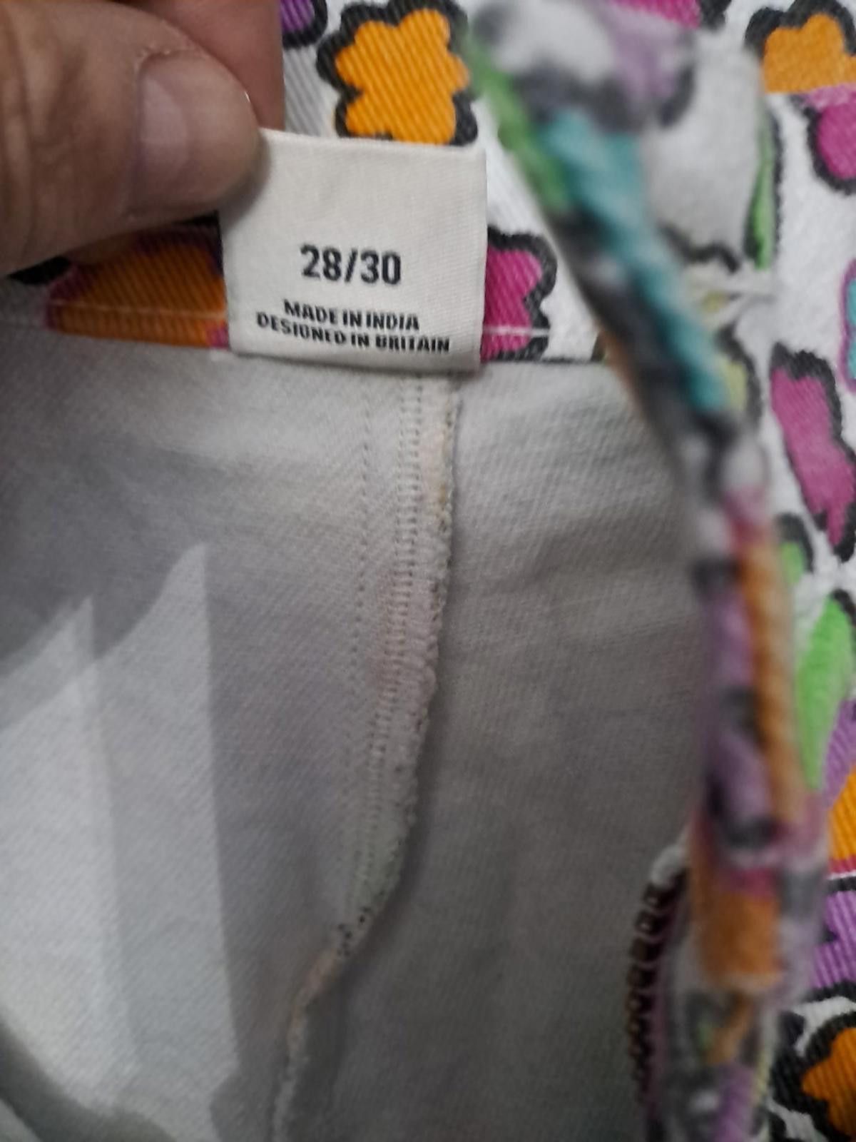 Other Lucy & Yak Addison Colourful Floral High-Waisted Jean 28/30 Size 28" / US 6 / IT 42 - 8 Thumbnail