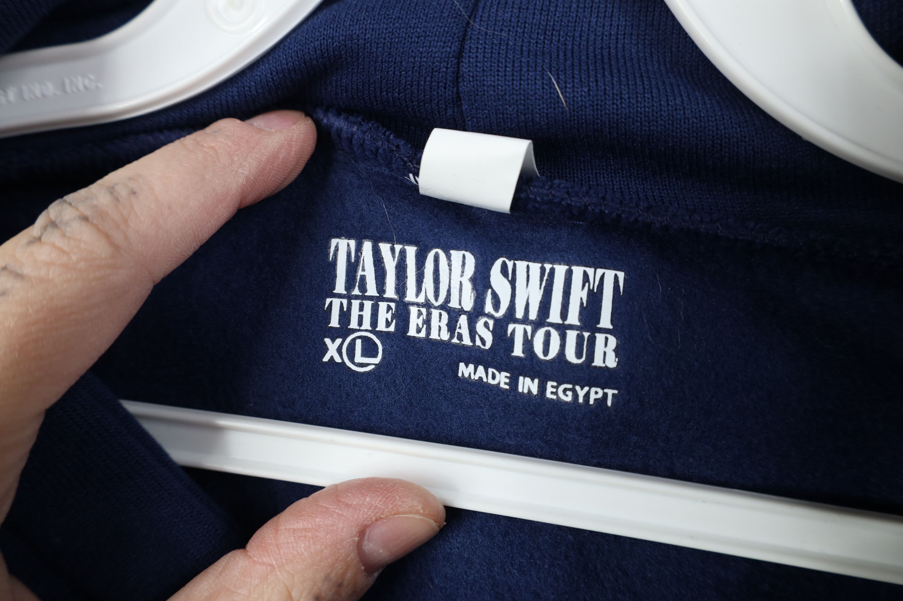 Vintage Taylor Swift The Eras Tour 2023 Hoodie Sweatshirt Navy Blue Size XL / US 12-14 / IT 48-50 - 9 Thumbnail