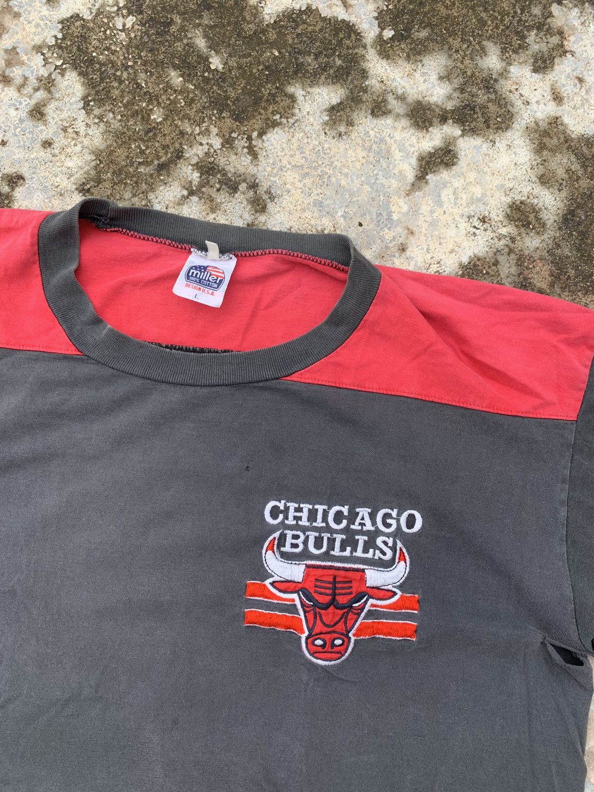 NBA × Vintage Vintage distressed Chicago Bulls Tees Size US L / EU 52-54 / 3 - 4 Thumbnail