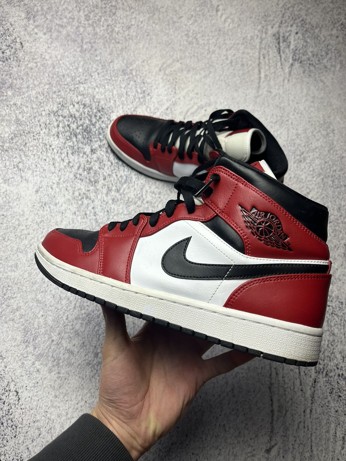Jordan Brand Vintage Sneakers JORDAN 1 MID CHICAGO TOE Nike Size US 8.5 / EU 41-42 - 7 Thumbnail
