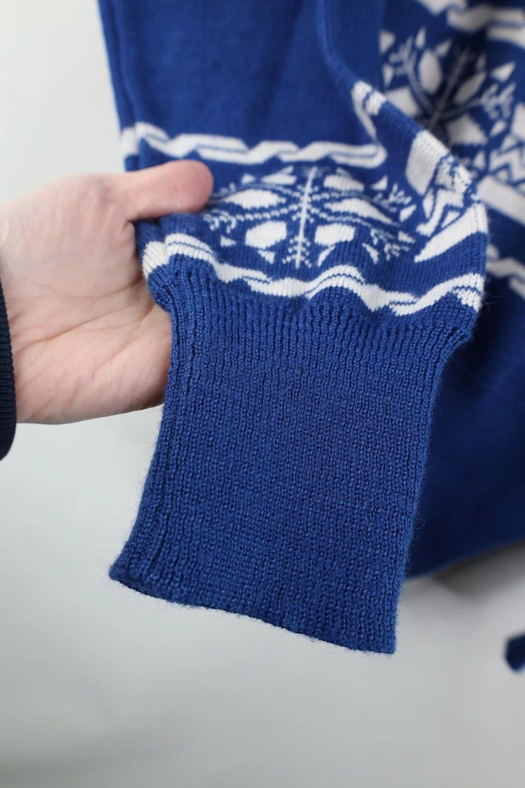 Vintage Vintage 80s 90s Snowflake Fair Isle Turtleneck Sweater Size L / US 10 / IT 46 - 5 Thumbnail