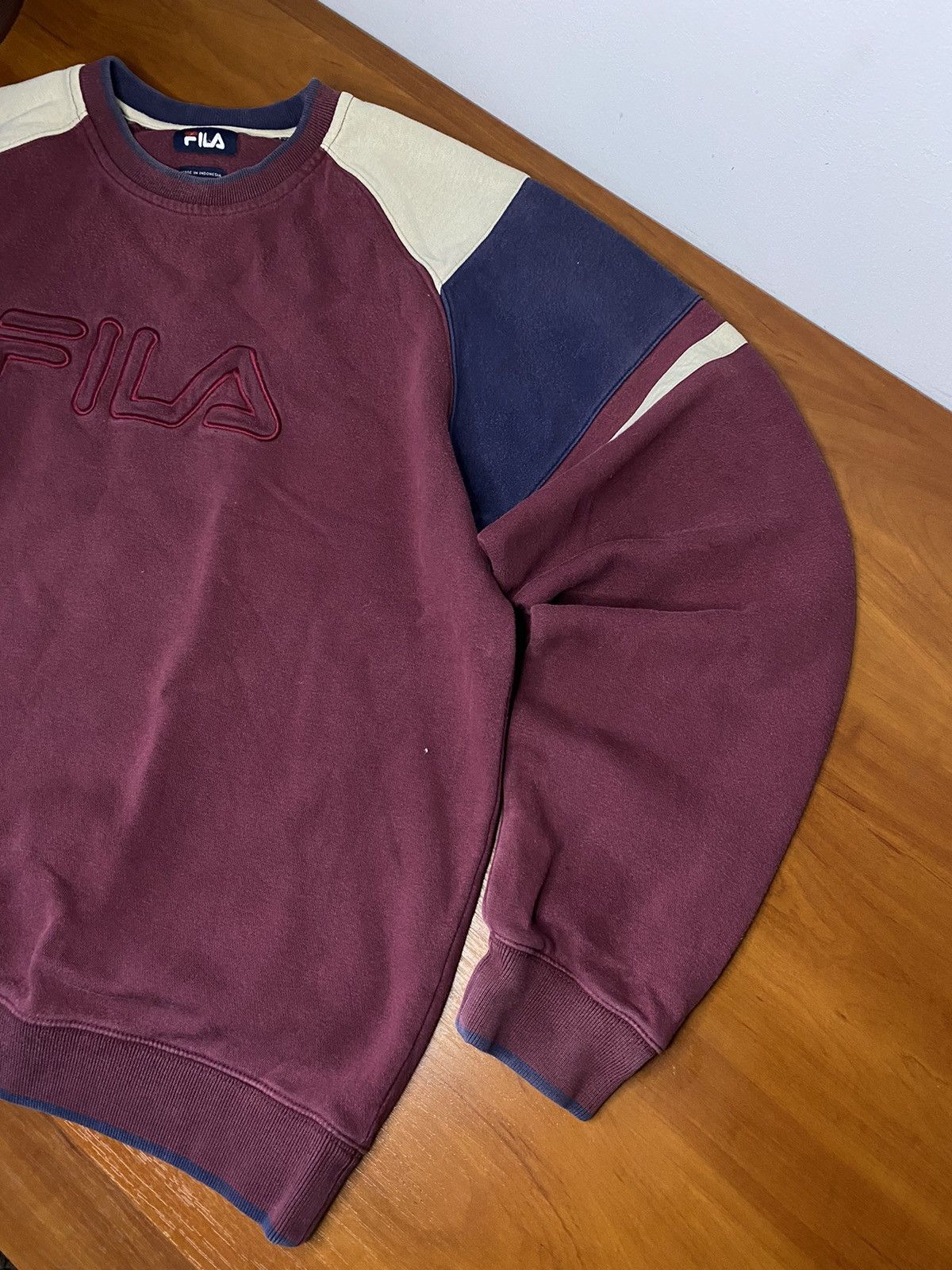 Fila 🚨Vintage 90s Fila sweatshirt Big Embroidered logo boxy fit Size US L / EU 52-54 / 3 - 3 Thumbnail