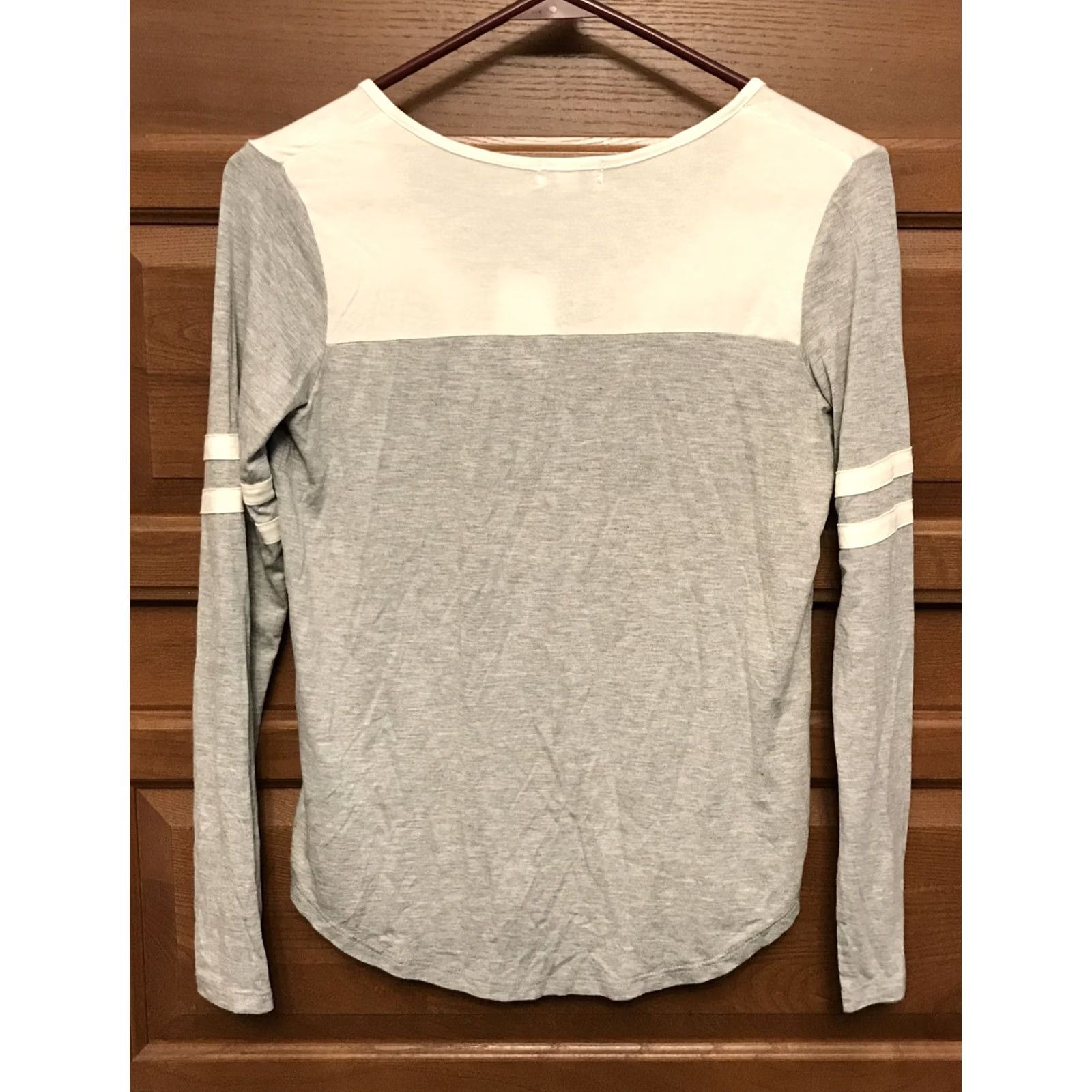Vintage Love Fire rue 21 Jrs. XS gray lace-up neckline L/S blouse Shirt top NWT 1573 Size XS / US 0-2 / IT 36-38 - 2 Thumbnail