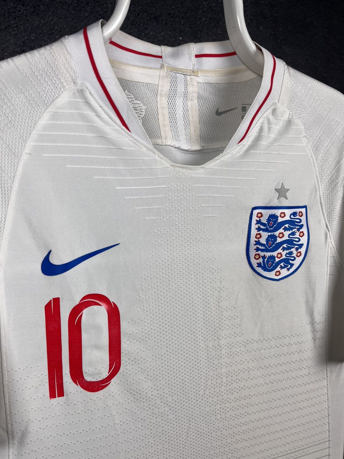 Other England 2018 #10 Kane soccer football jersey home World Cup Size US S / EU 44-46 / 1 - 3 Thumbnail