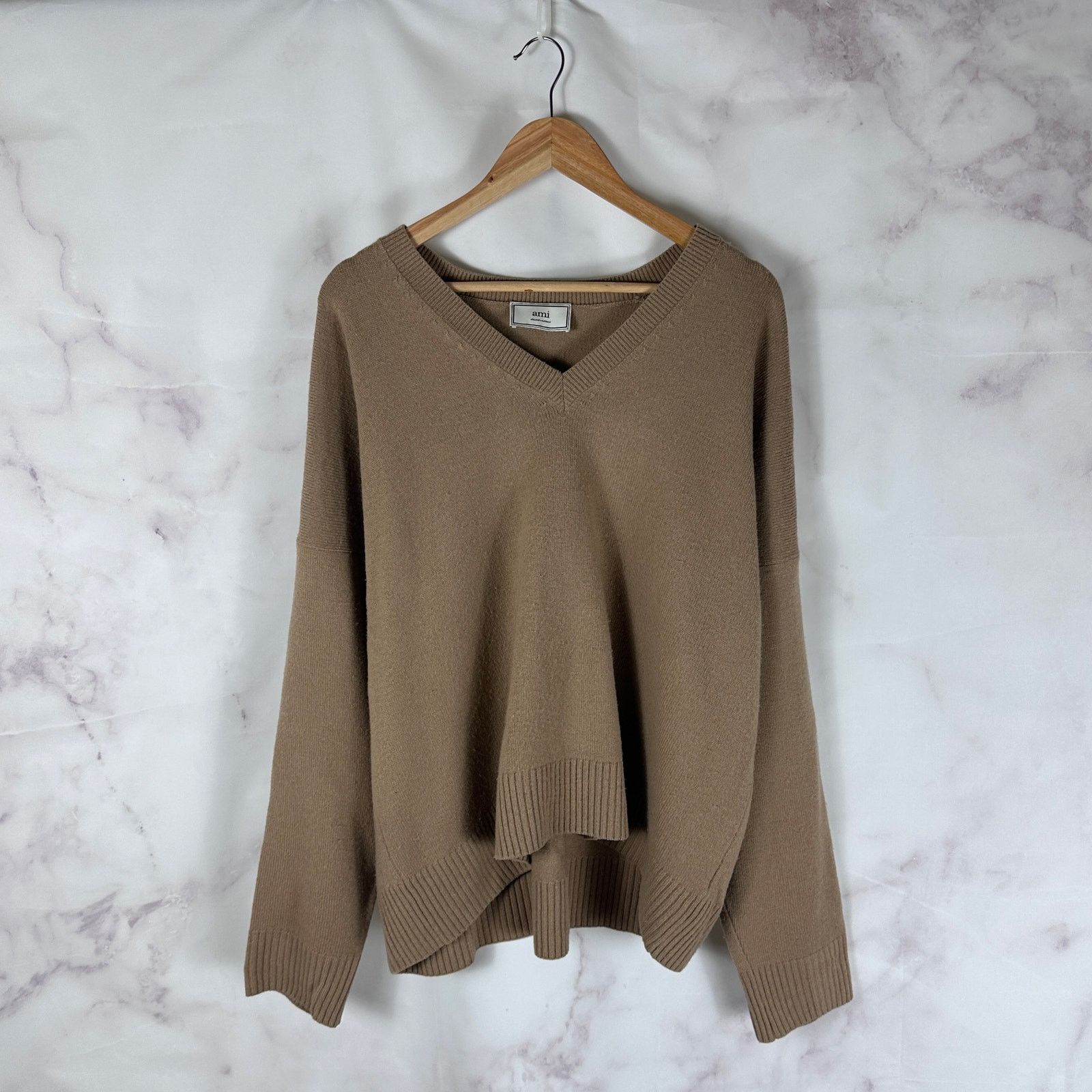 AMI Camel Brown V-Neck Wool & Cashmere Sweater Size US L / EU 52-54 / 3 - 1 Thumbnail