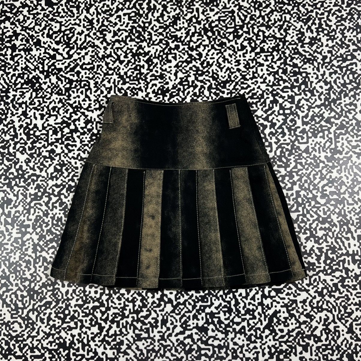 Japanese Brand Vintage Y2K Japanese Style Sexy Retro Wool Flared Mini Skirt Size 26" / US 2 / IT 38 - 2 Thumbnail
