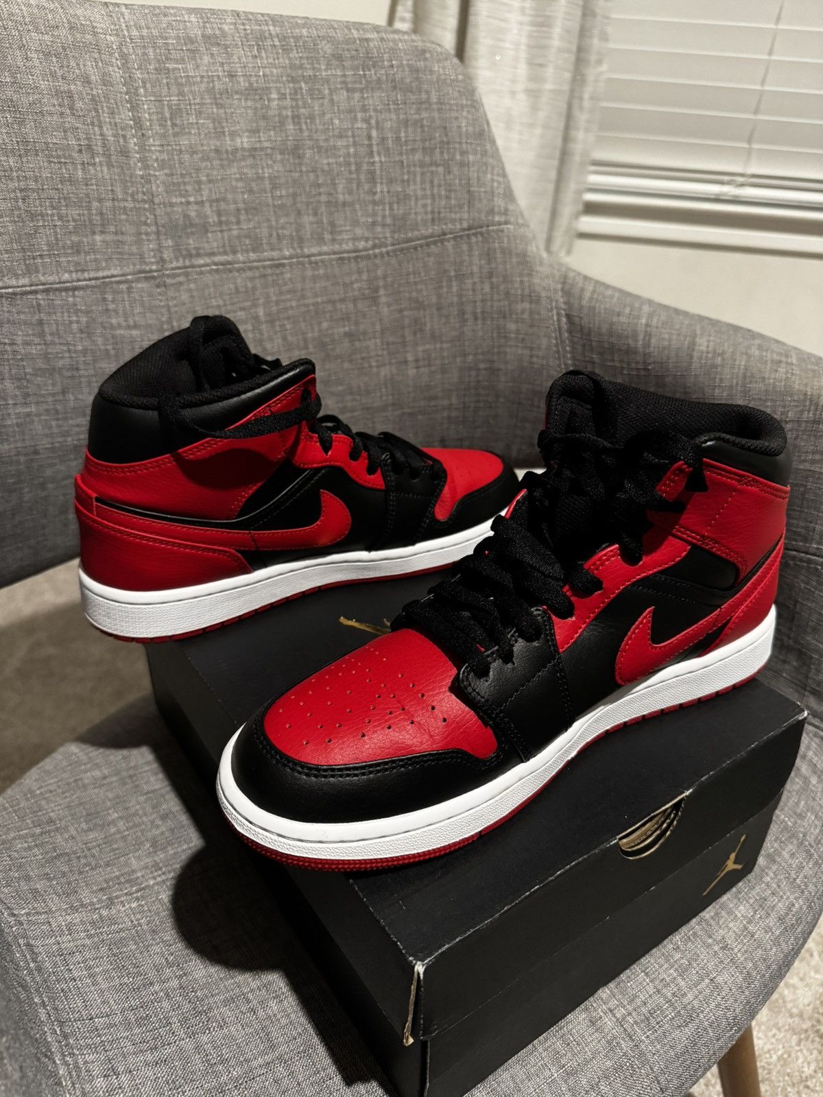 Jordan Brand Air Jordan 1 Mid Size US 9 / EU 42 - 11 Thumbnail
