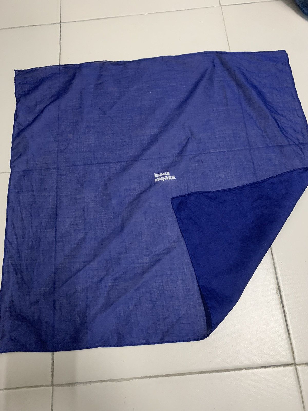 Issey Miyake × Japanese Brand × Vintage Vintage Issey Miyake Handkerchief Neckerchief Bandana Size ONE SIZE - 5 Thumbnail