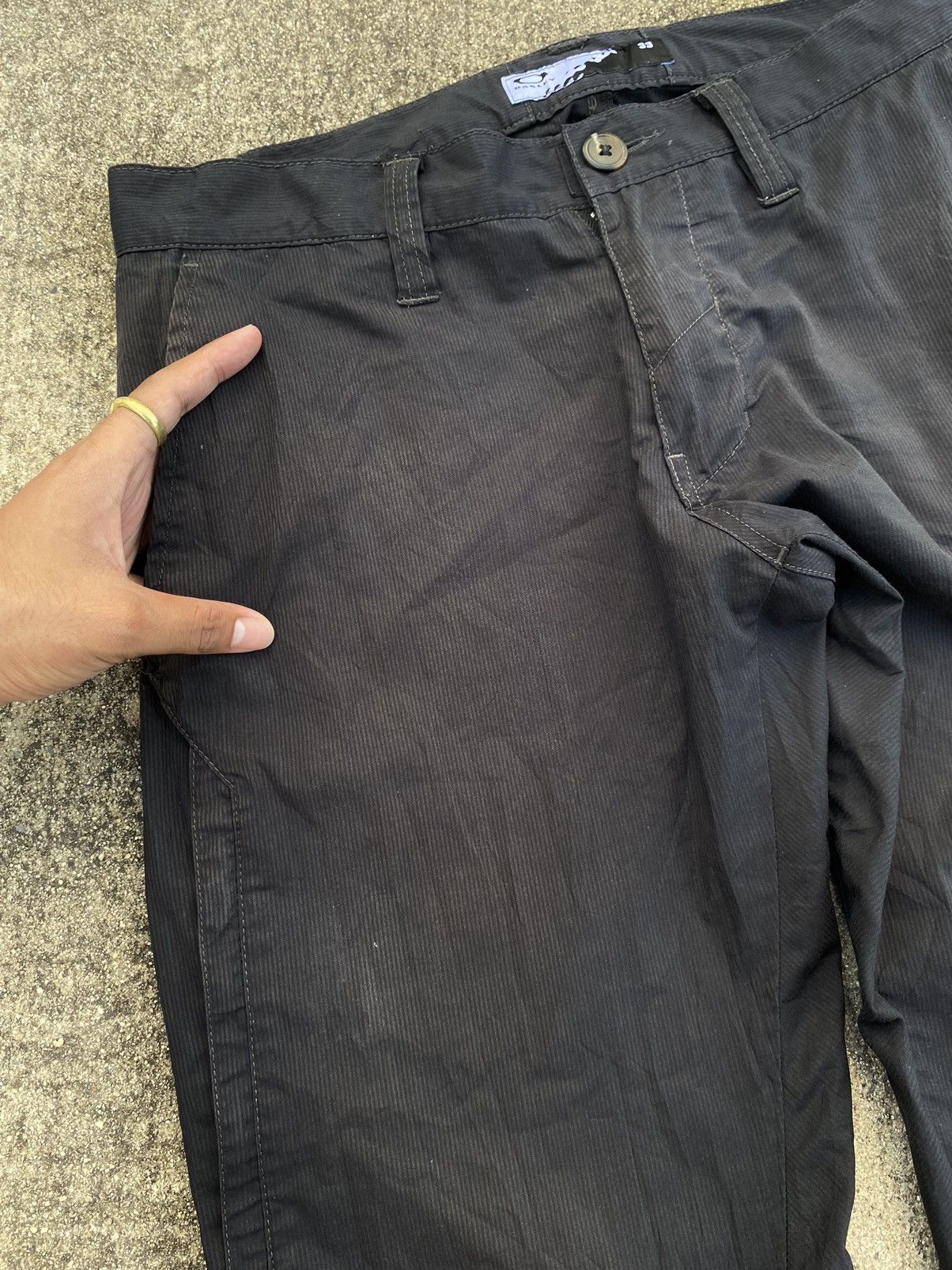 Oakley Vintage Oakley Casual Pants Size US 31 - 15 Thumbnail