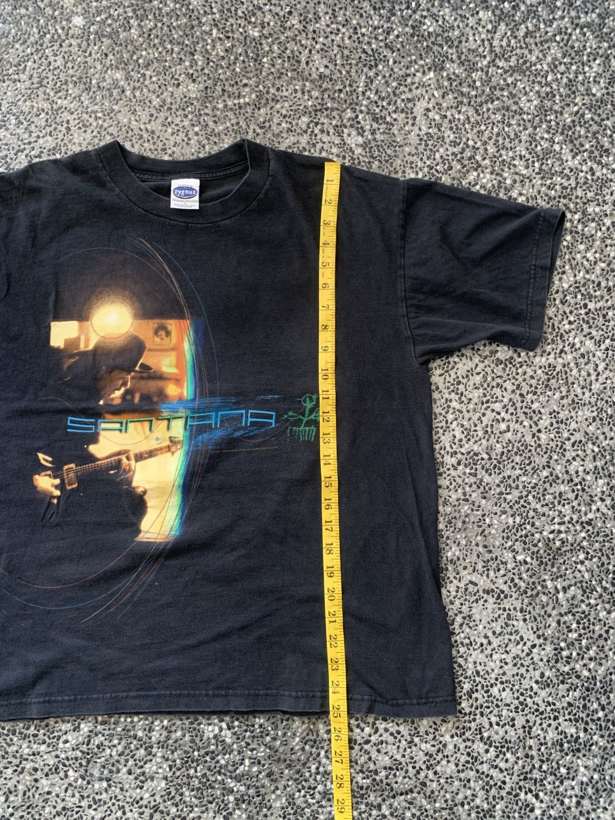 Band Tees Vintage Santana Tour Rock Band T shirt Size US L / EU 52-54 / 3 - 9 Thumbnail
