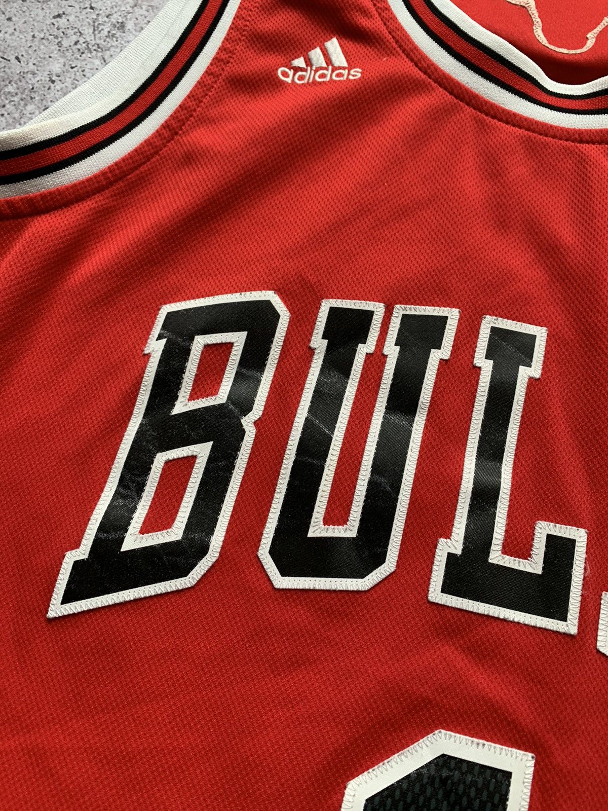 Adidas × NBA 🔥CHICAGO BULLS 2012 DERRICK ROSE #1 ADIDAS NBA JERSEY Size US M / EU 48-50 / 2 - 9 Thumbnail
