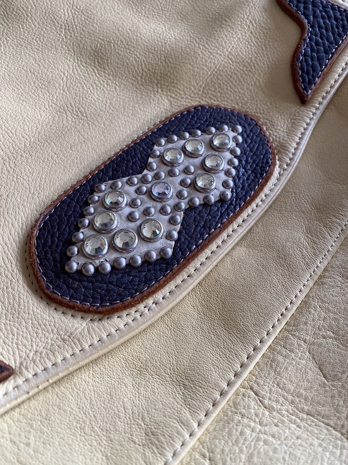 Designer Tylie Malibu leather with stud bag Size ONE SIZE - 6 Thumbnail