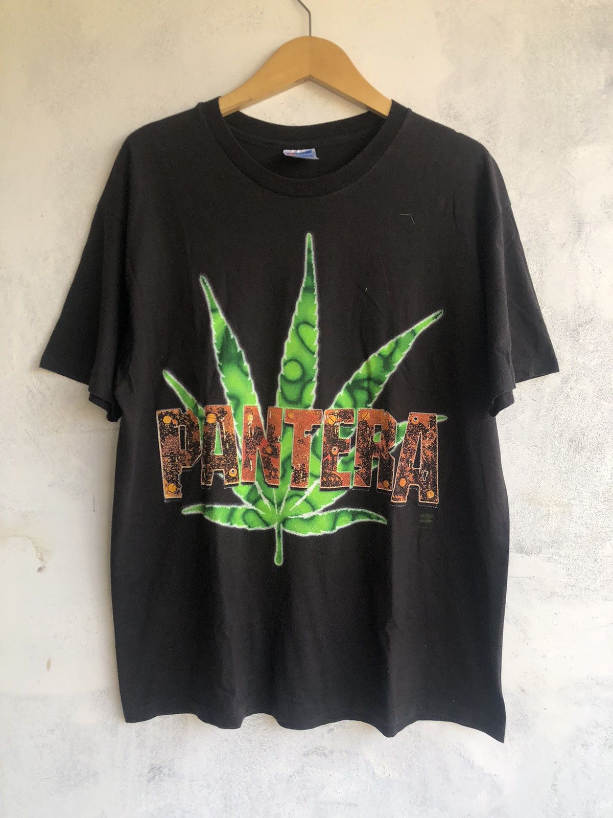 Band Tees Vintage Pantera Far Beyond Driven 1994 Tour Tshirt Weed Leaf Size US XL / EU 56 / 4 - 1 Thumbnail