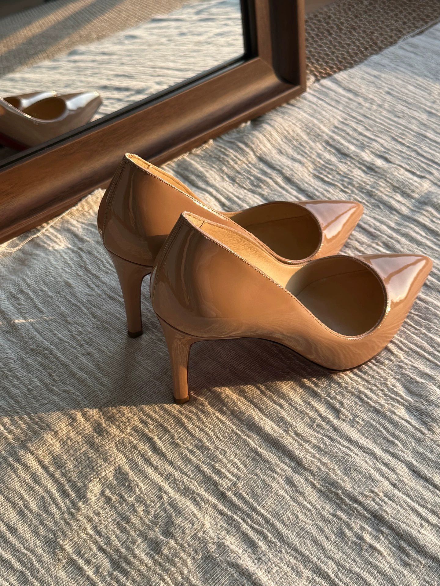 Christian Louboutin CL nude patent leather red sole heels women's Size US 4.5 / IT 34.5 - 6 Thumbnail