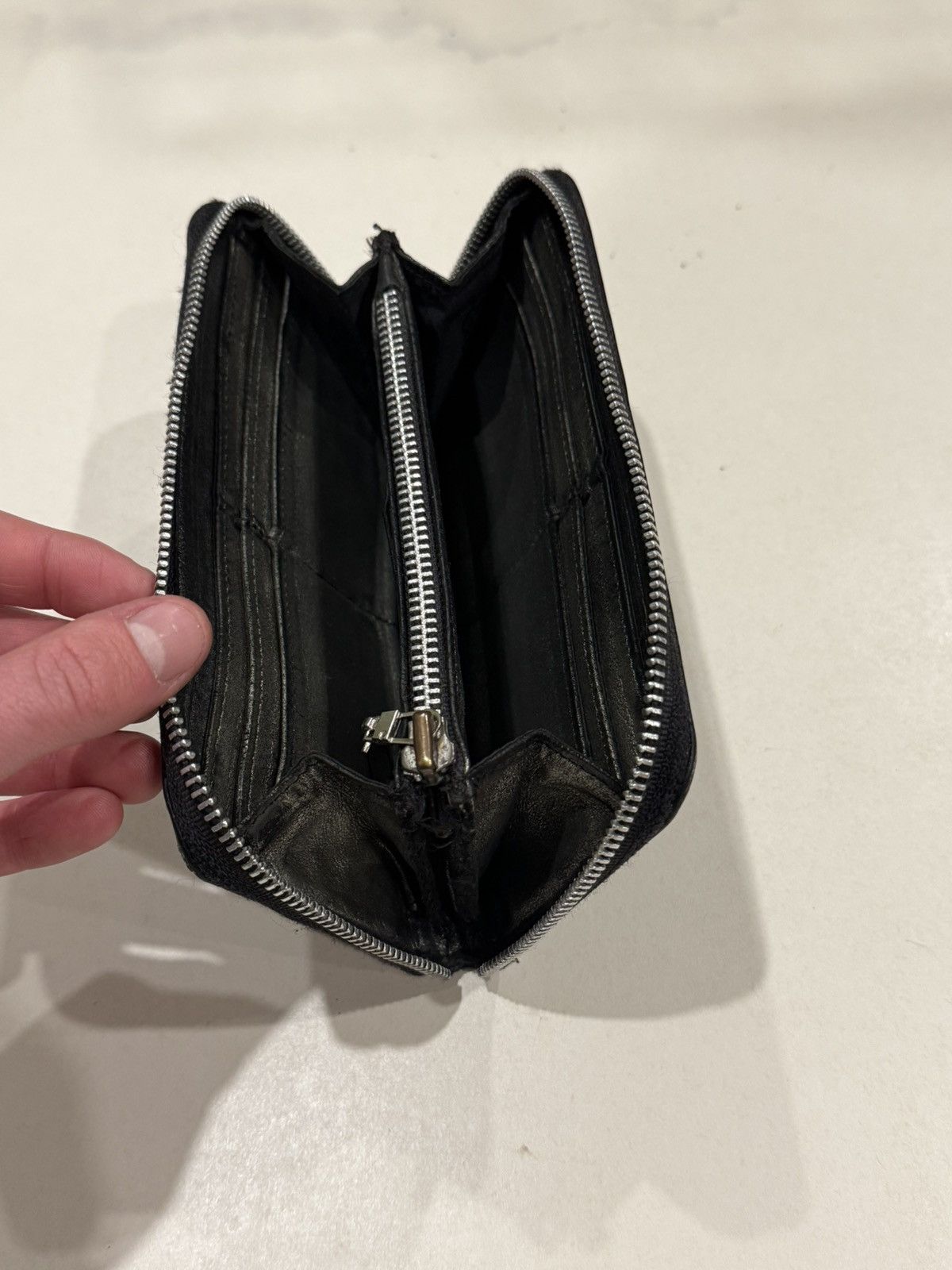 Chrome Hearts Chrome Hearts 3 Cemetery Cross Black Leather Zip Wallet Gold Size ONE SIZE - 9 Thumbnail